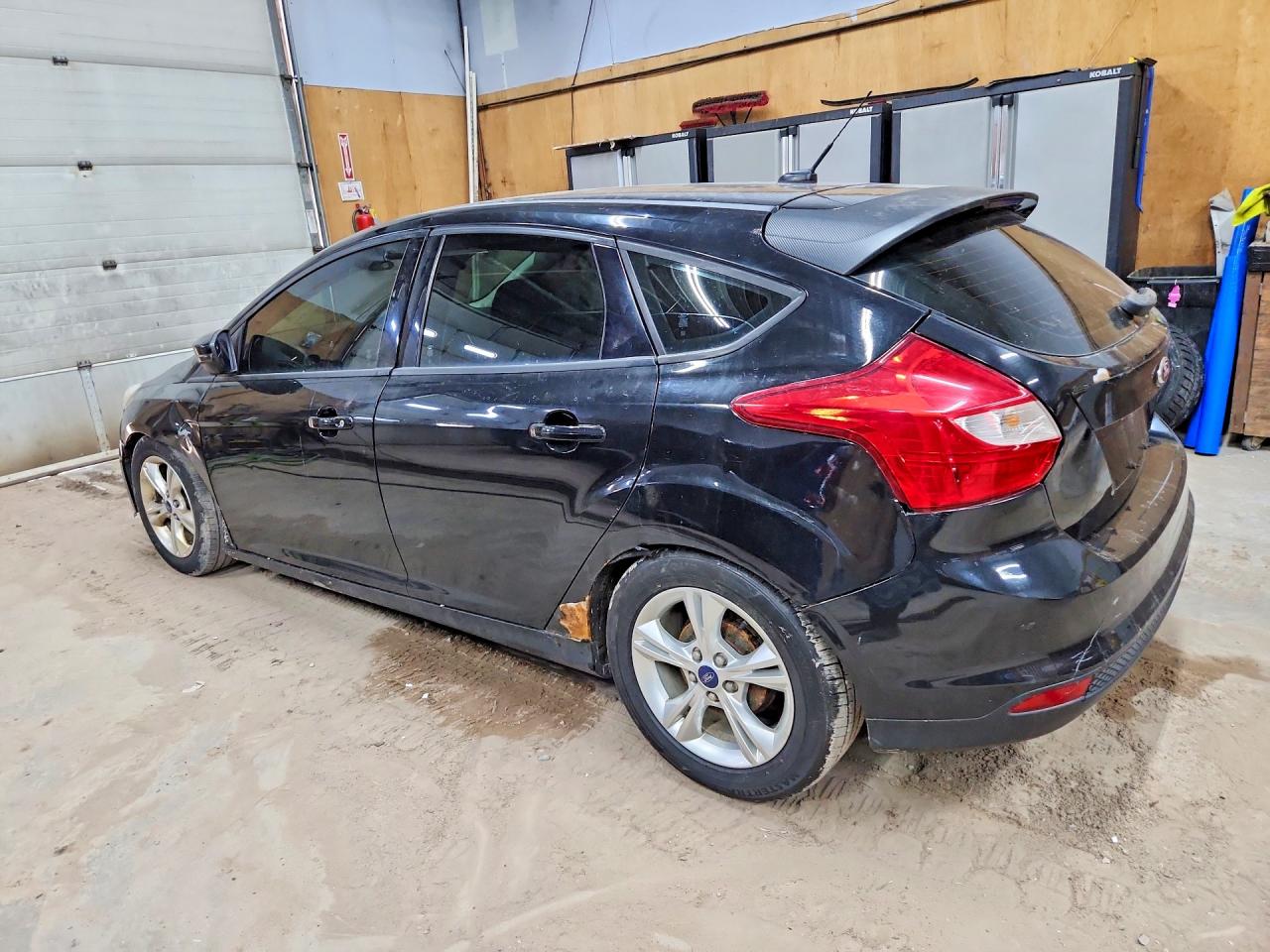 2014 Ford Focus Se Черный vin: 1FADP3K26EL176009