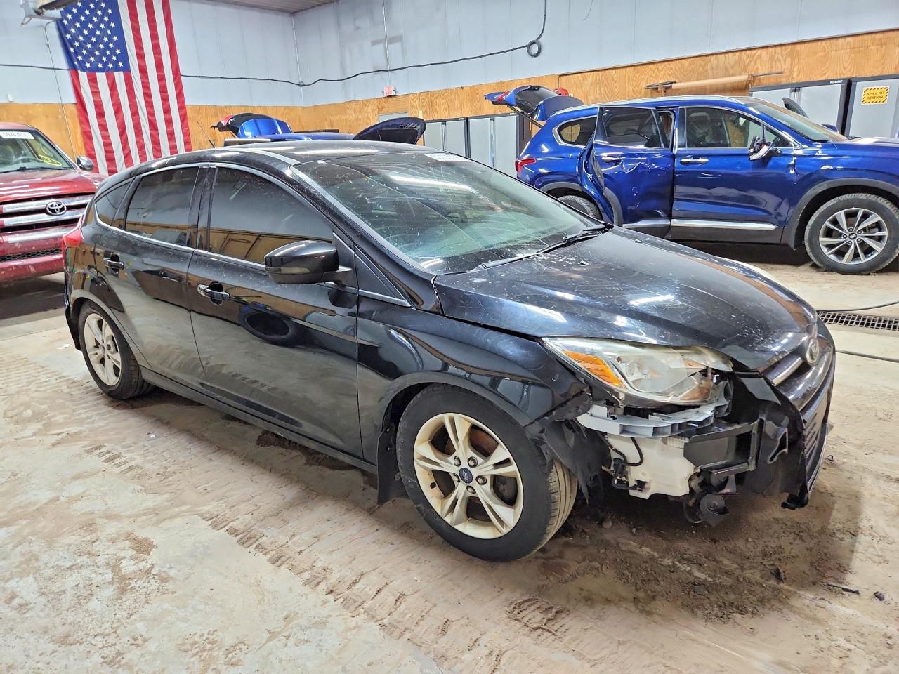 2014 Ford Focus Se Черный vin: 1FADP3K26EL176009
