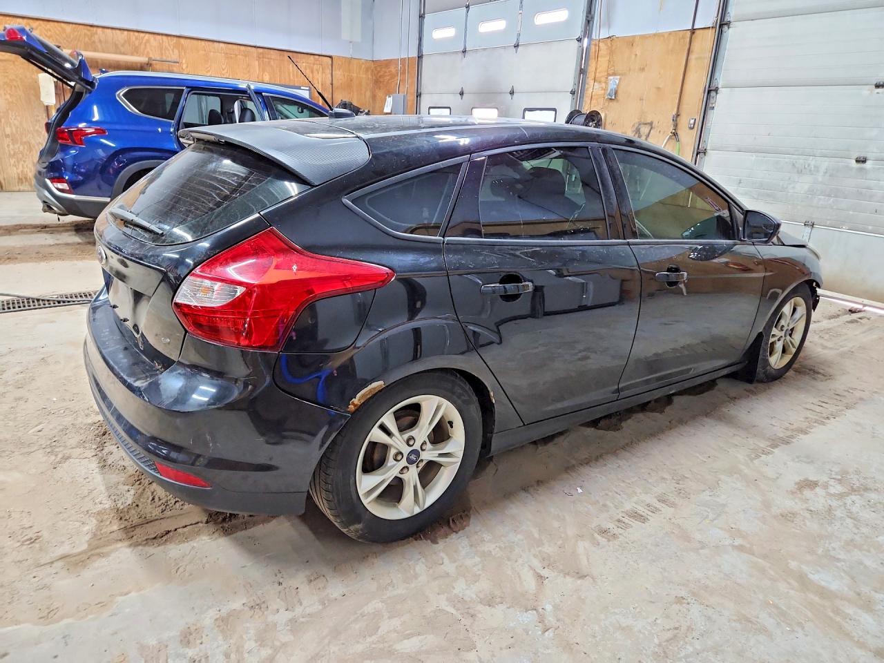 2014 Ford Focus Se Черный vin: 1FADP3K26EL176009