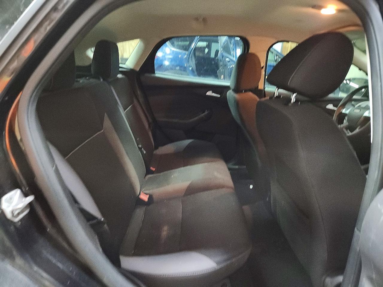 2014 Ford Focus Se Черный vin: 1FADP3K26EL176009