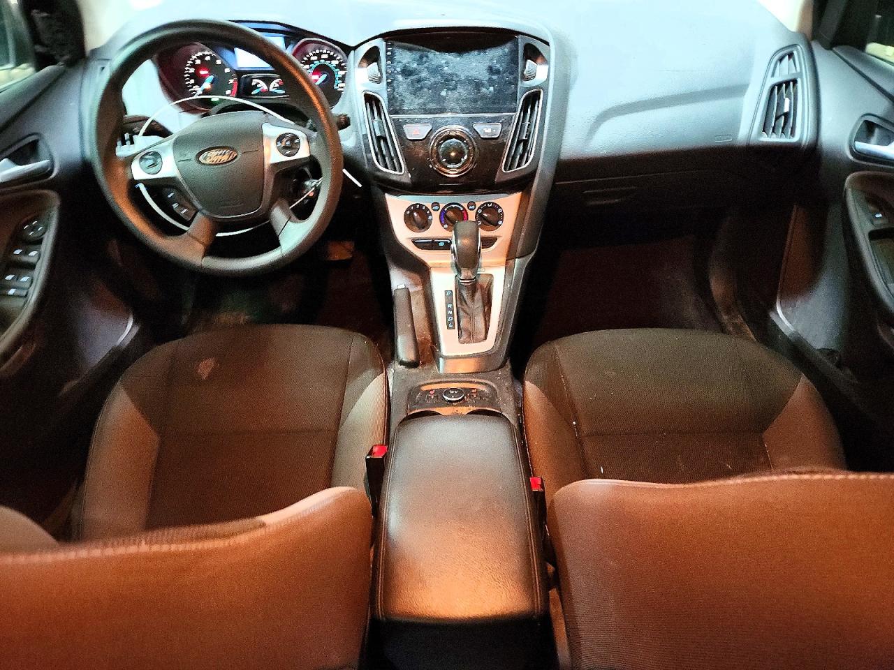 2014 Ford Focus Se Черный vin: 1FADP3K26EL176009