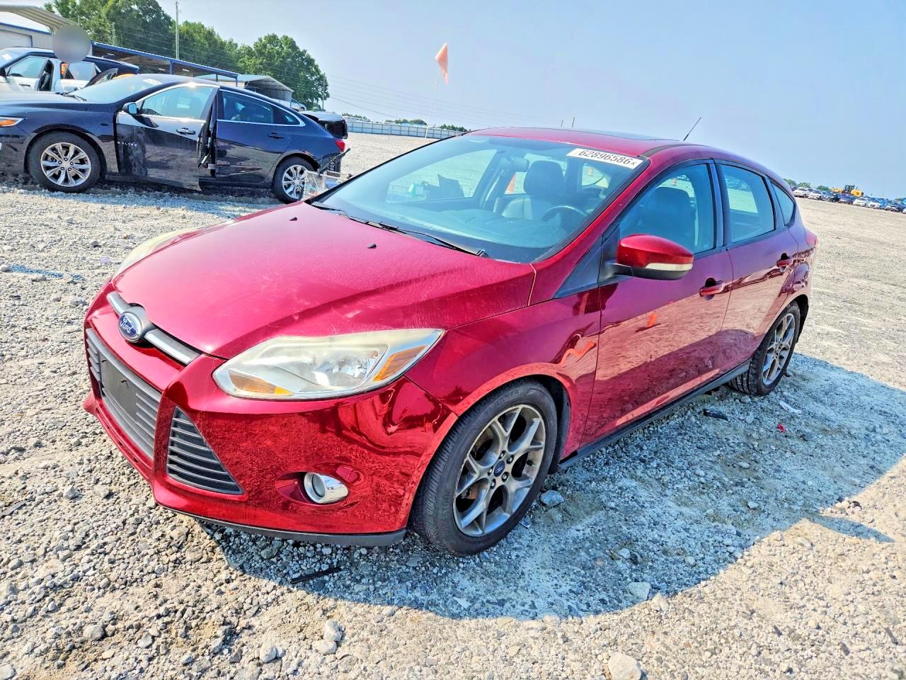 2014 Ford Focus Se Red vin: 1FADP3K26EL176852