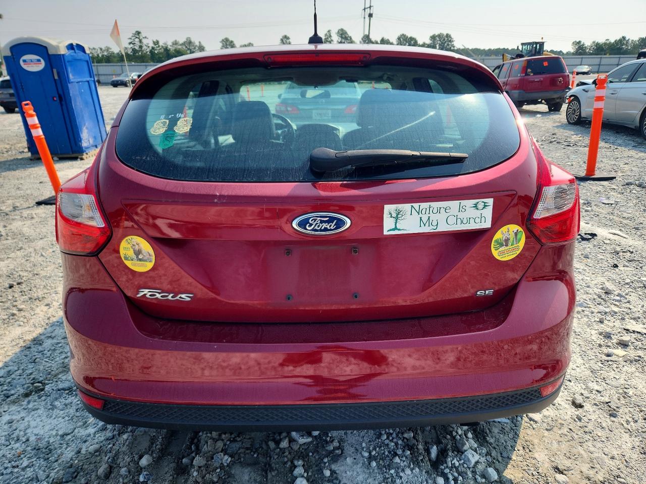 2014 Ford Focus Se Red vin: 1FADP3K26EL176852