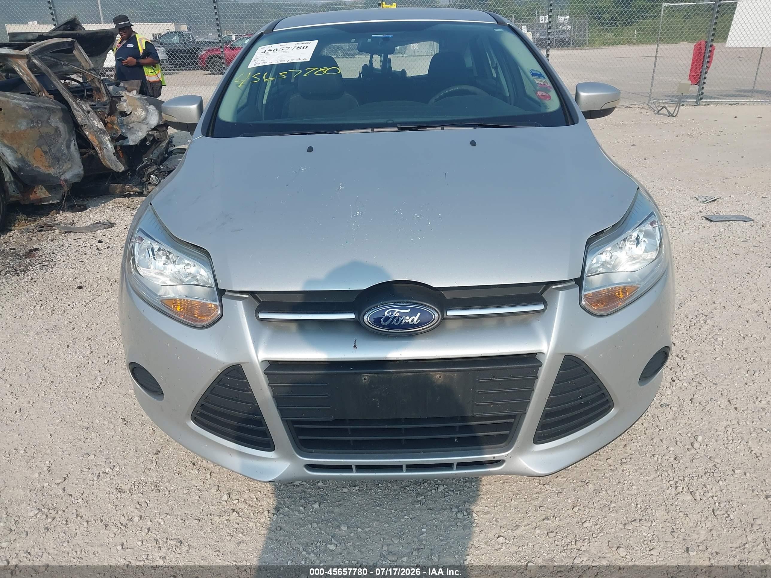 2014 Ford Focus Se Серебряный vin: 1FADP3K26EL181419