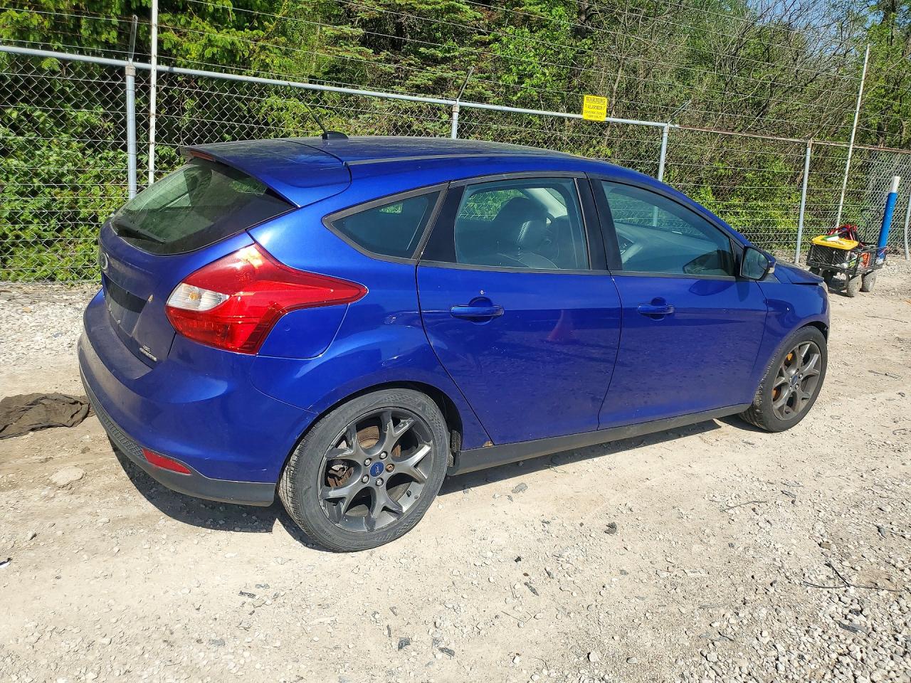 2014 Ford Focus Se Blue vin: 1FADP3K26EL181906