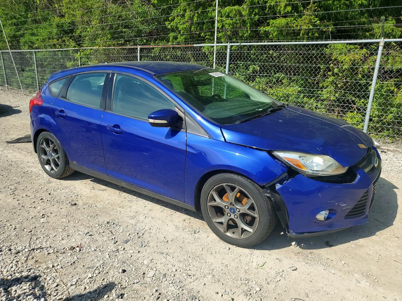 2014 Ford Focus Se Blue vin: 1FADP3K26EL181906
