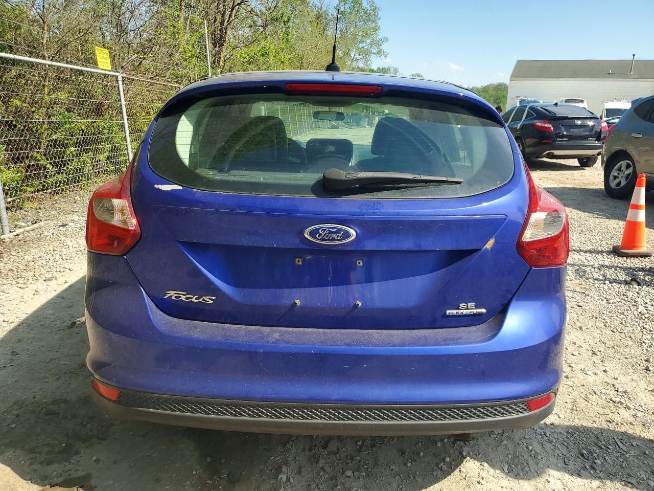 2014 Ford Focus Se Blue vin: 1FADP3K26EL181906