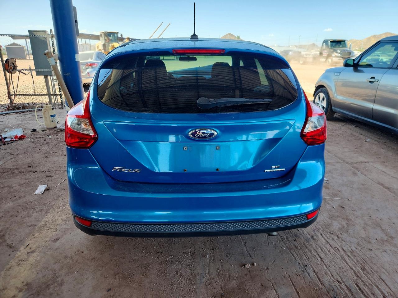 2014 Ford Focus Se Blue vin: 1FADP3K26EL185583