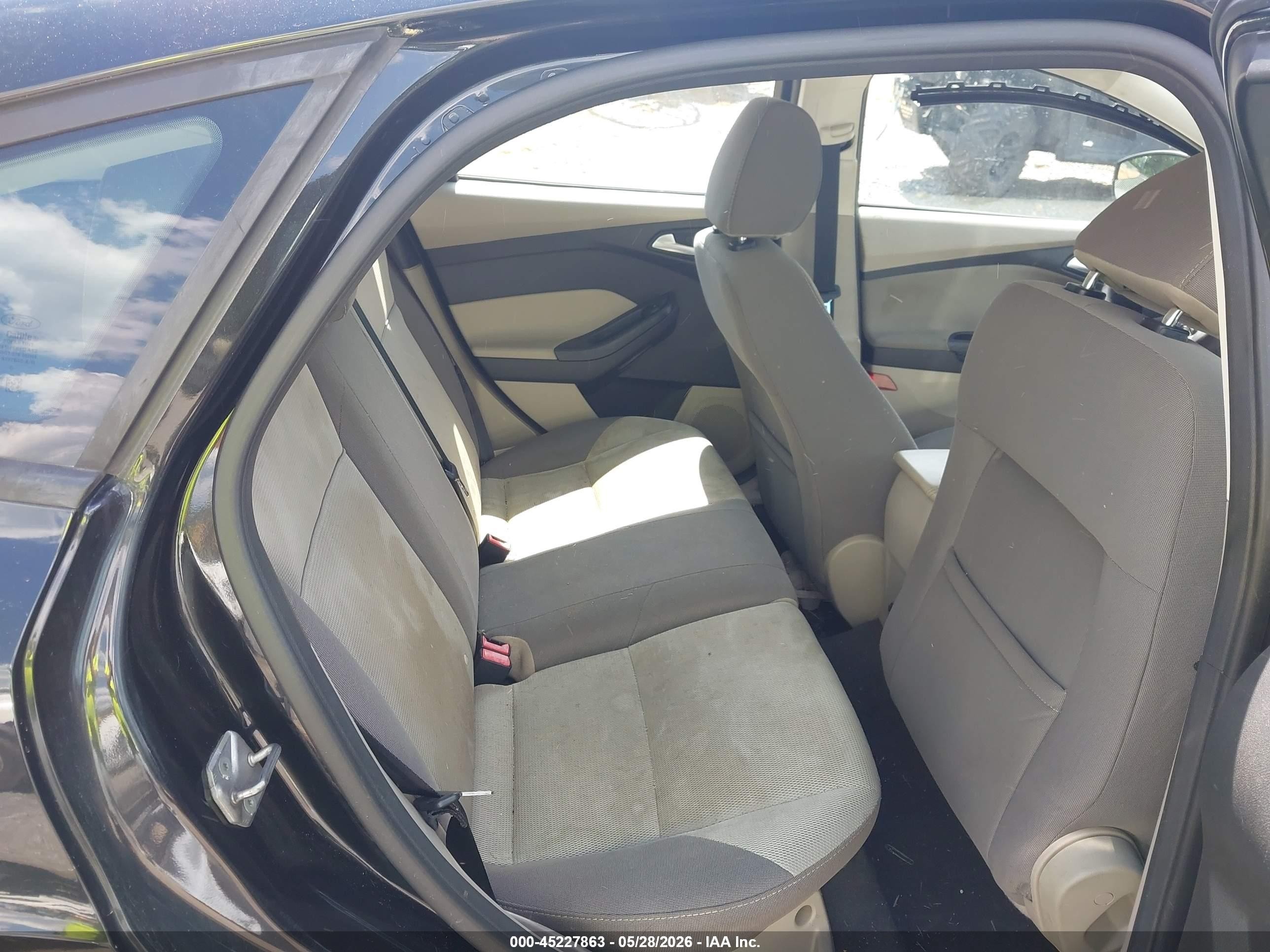 2014 Ford Focus Se Black vin: 1FADP3K26EL200423