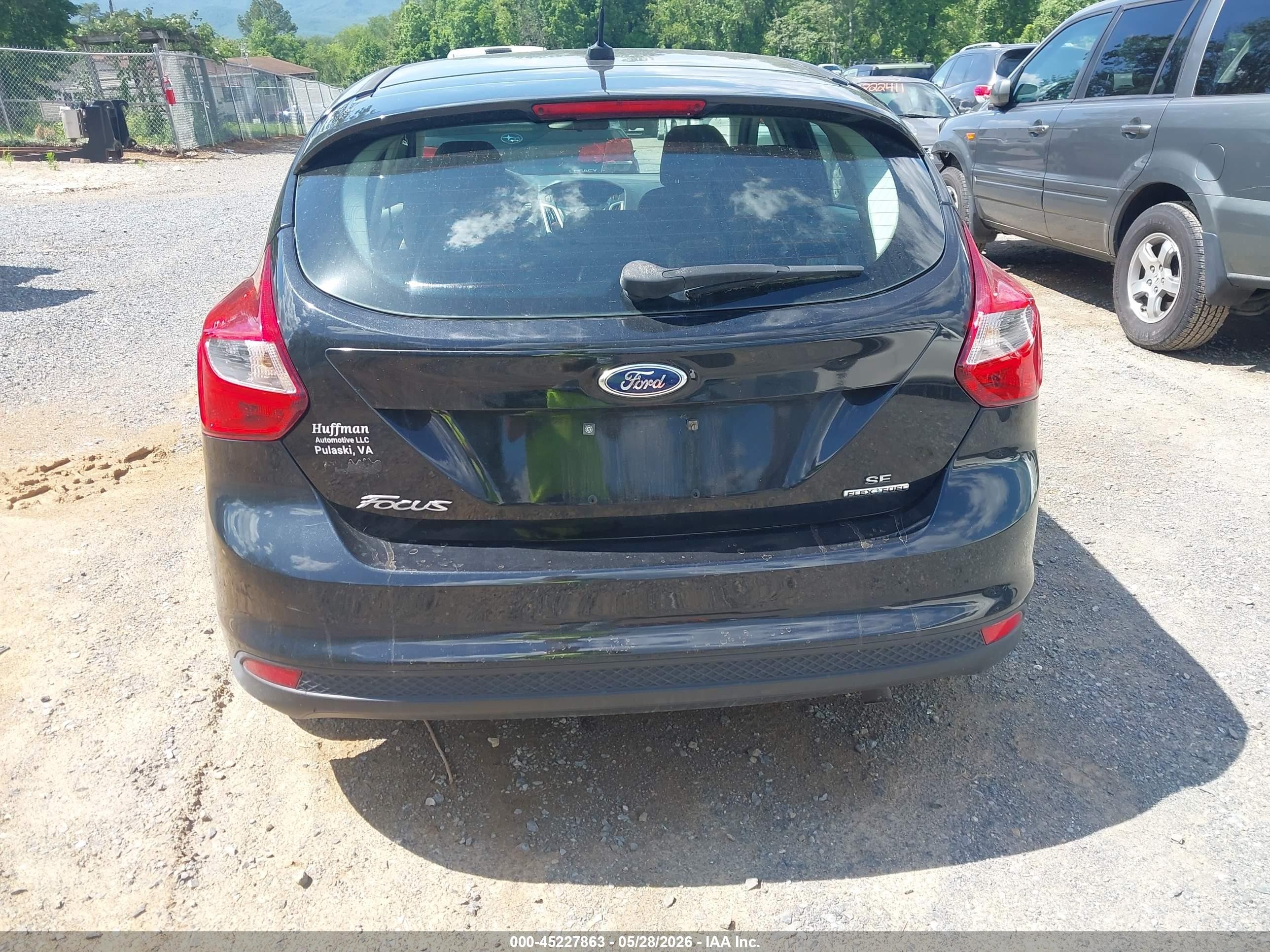 2014 Ford Focus Se Black vin: 1FADP3K26EL200423