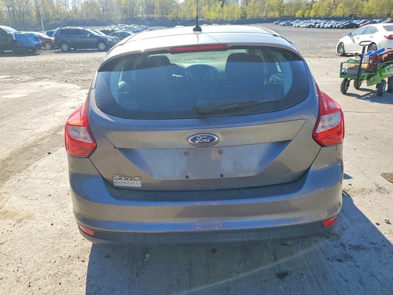 2014 Ford Focus Se Silver vin: 1FADP3K26EL226942