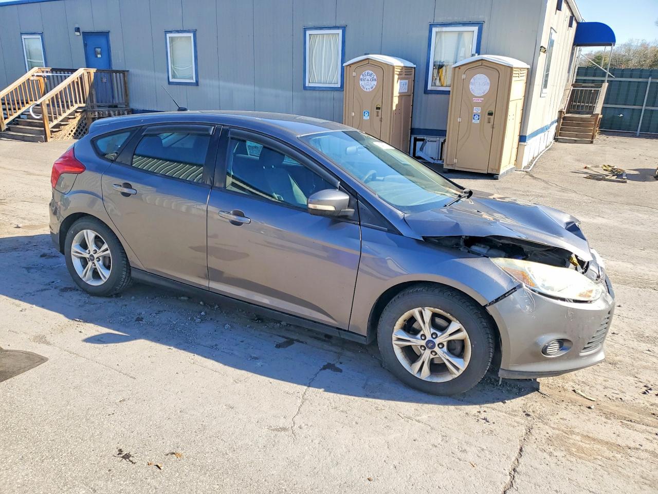 2014 Ford Focus Se Silver vin: 1FADP3K26EL226942