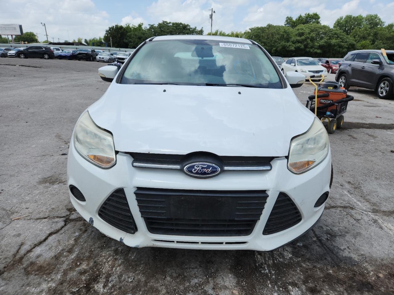 2014 Ford Focus Se Белый vin: 1FADP3K26EL238606