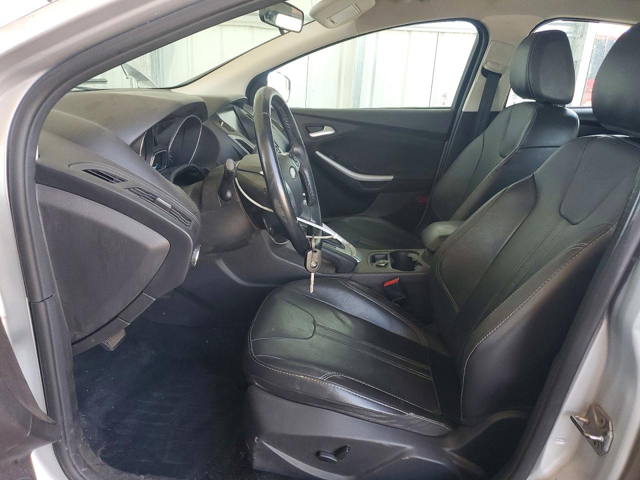 2014 Ford Focus Se Silver vin: 1FADP3K26EL255194