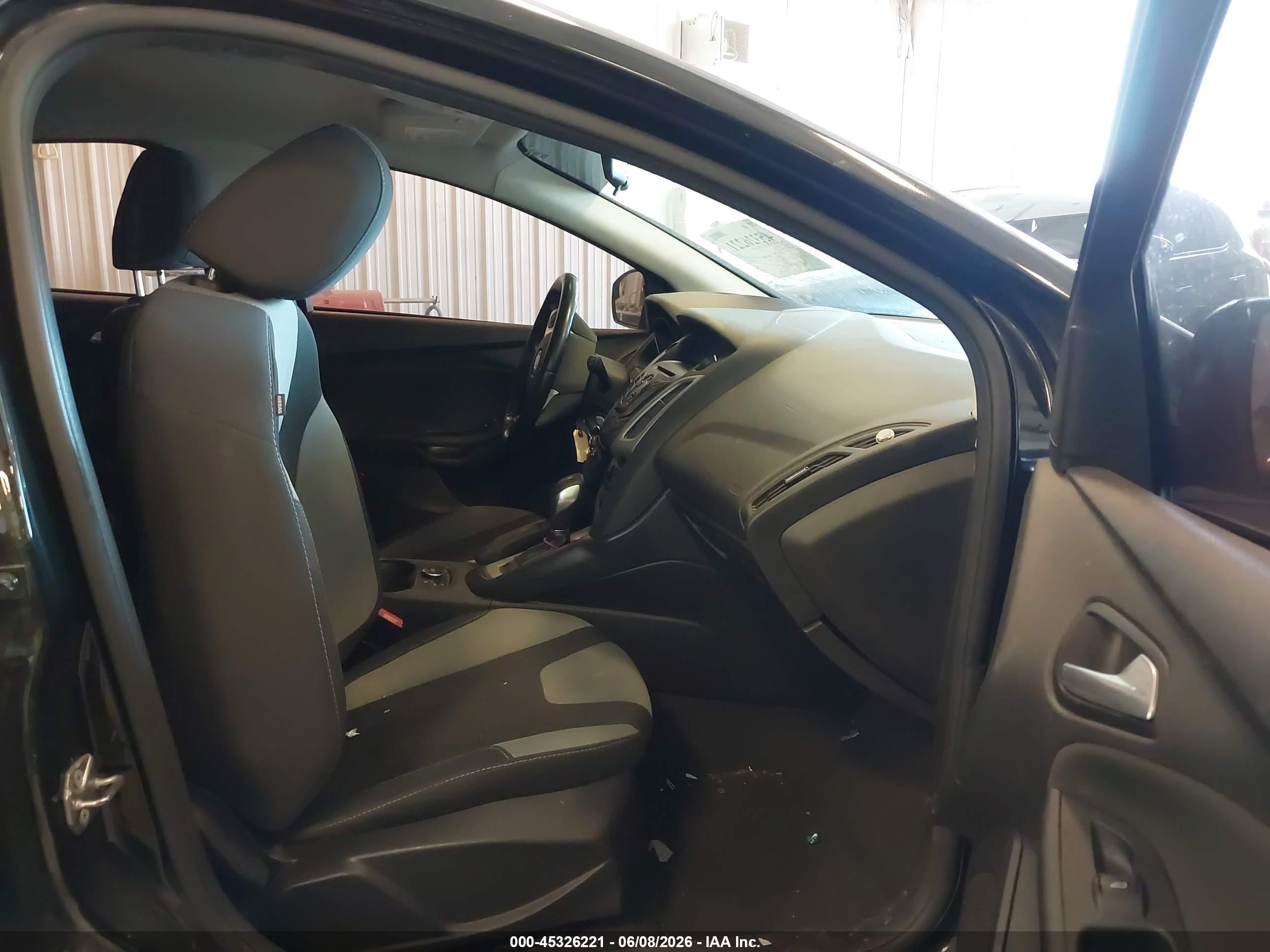 2014 Ford Focus Se Черный vin: 1FADP3K26EL278829