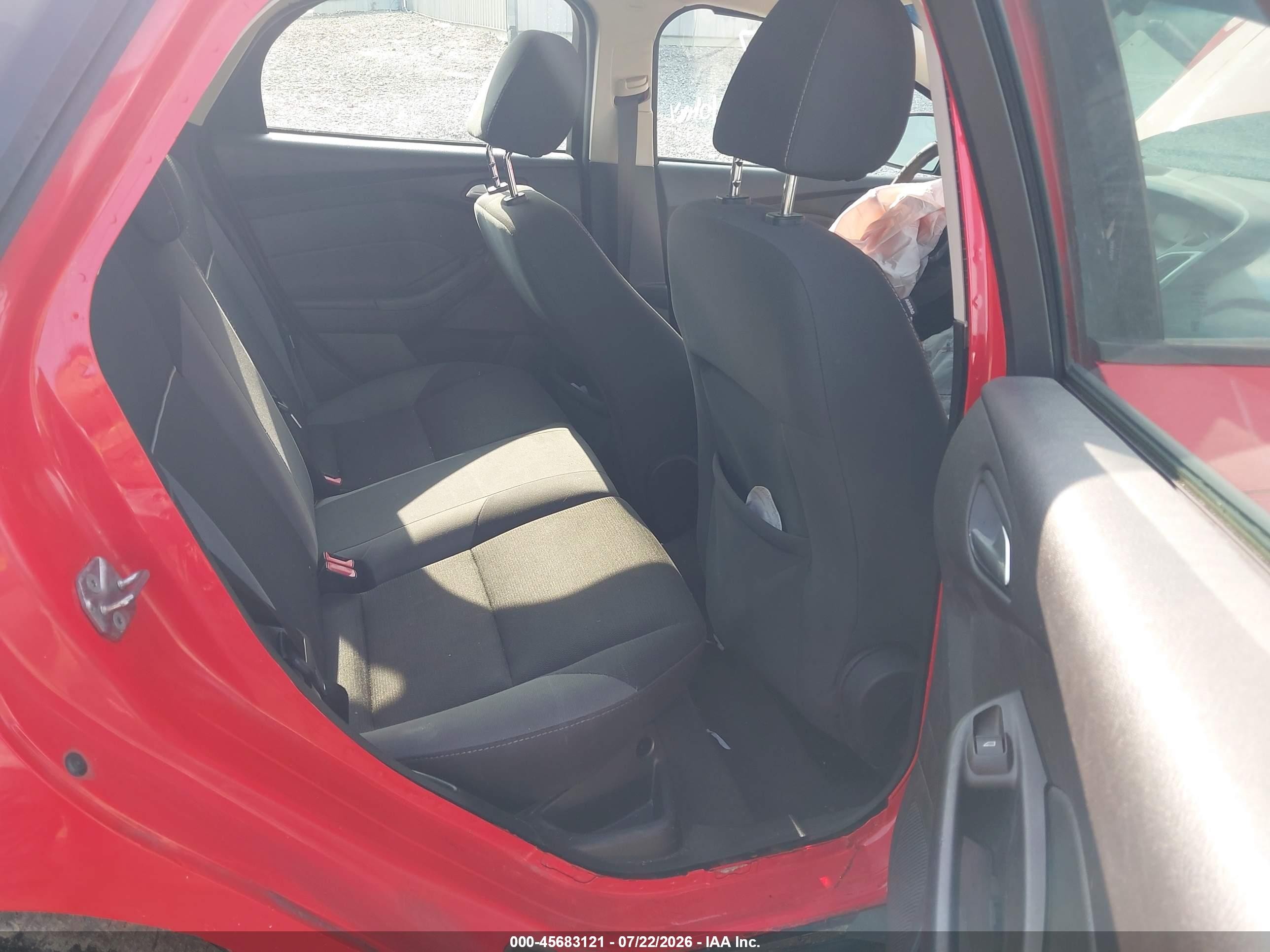 2014 Ford Focus Se Red vin: 1FADP3K26EL283724