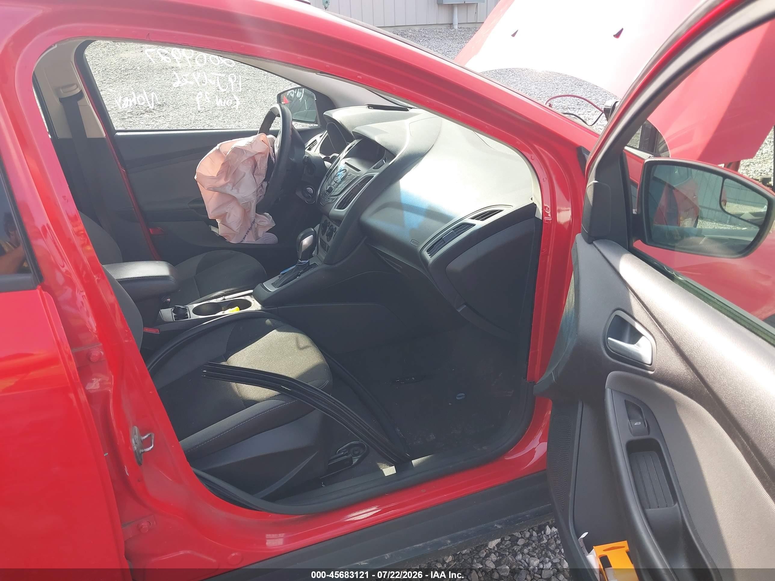 2014 Ford Focus Se Red vin: 1FADP3K26EL283724