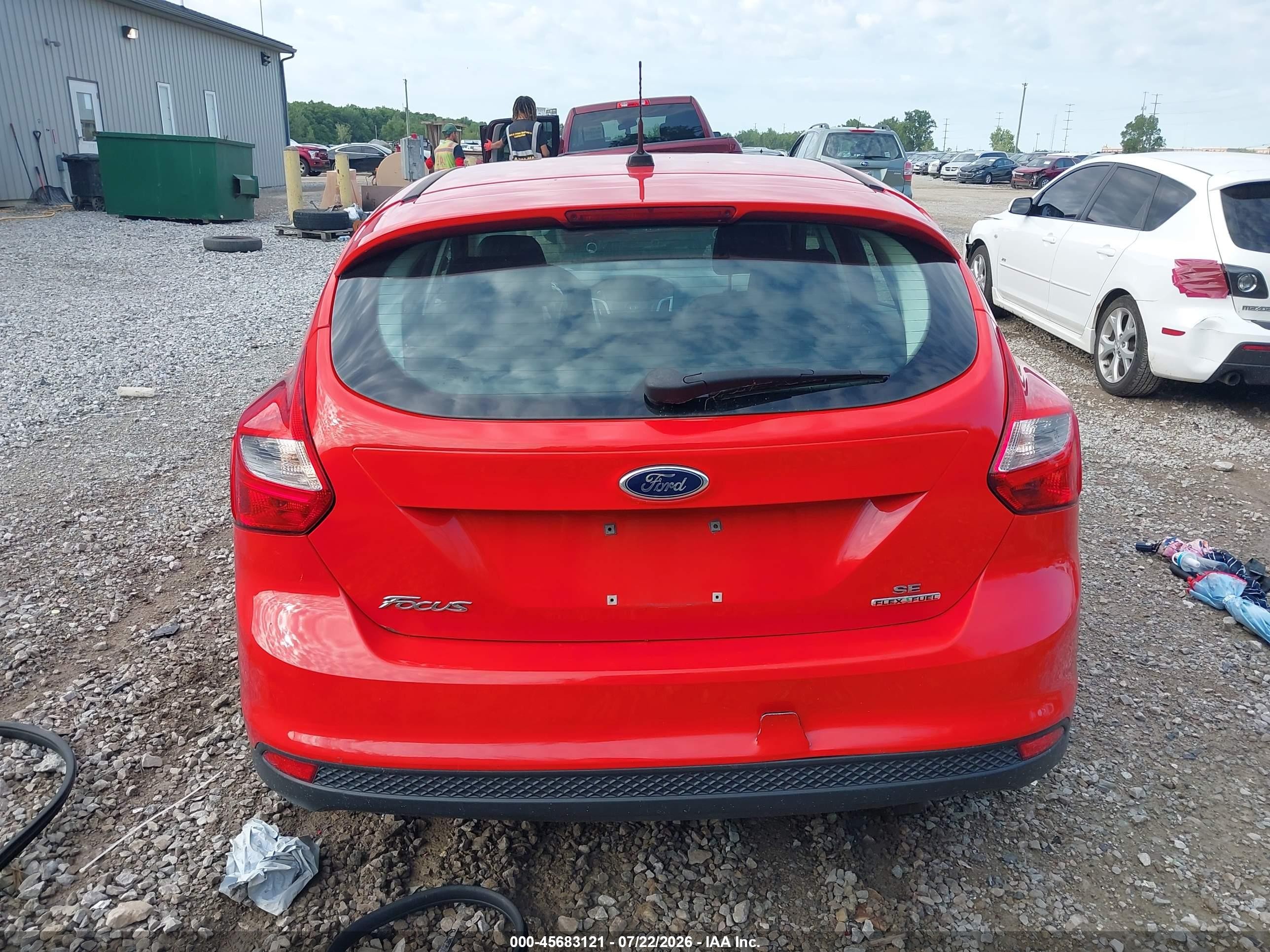 2014 Ford Focus Se Red vin: 1FADP3K26EL283724