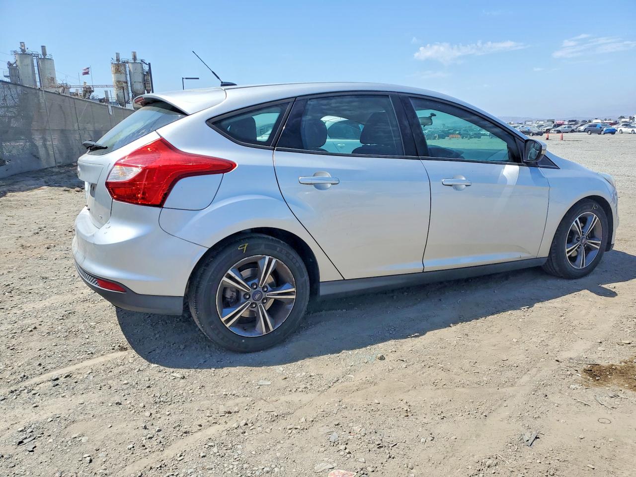 2014 Ford Focus Se Silver vin: 1FADP3K26EL287076