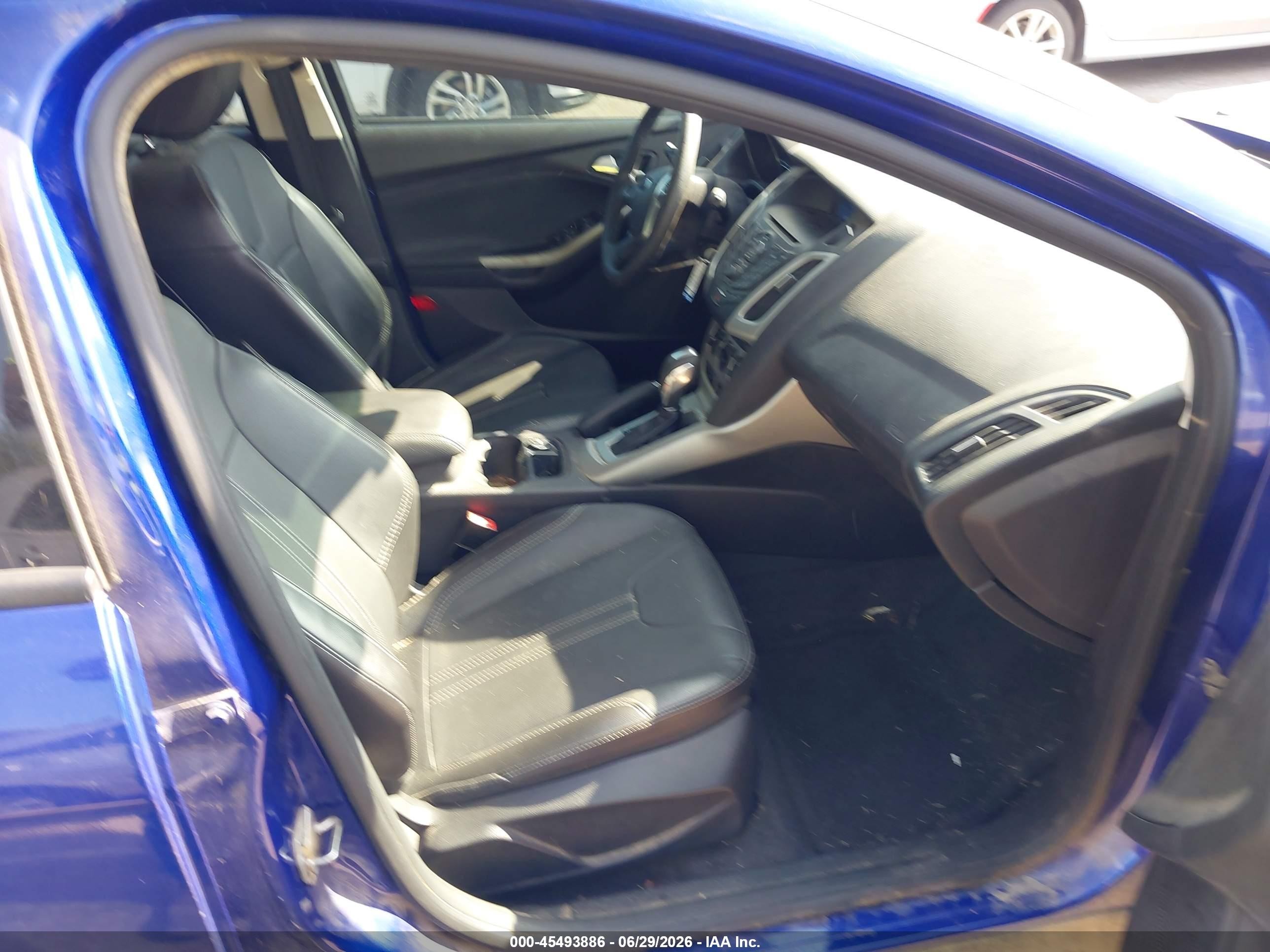 2014 Ford Focus Se Blue vin: 1FADP3K26EL327222