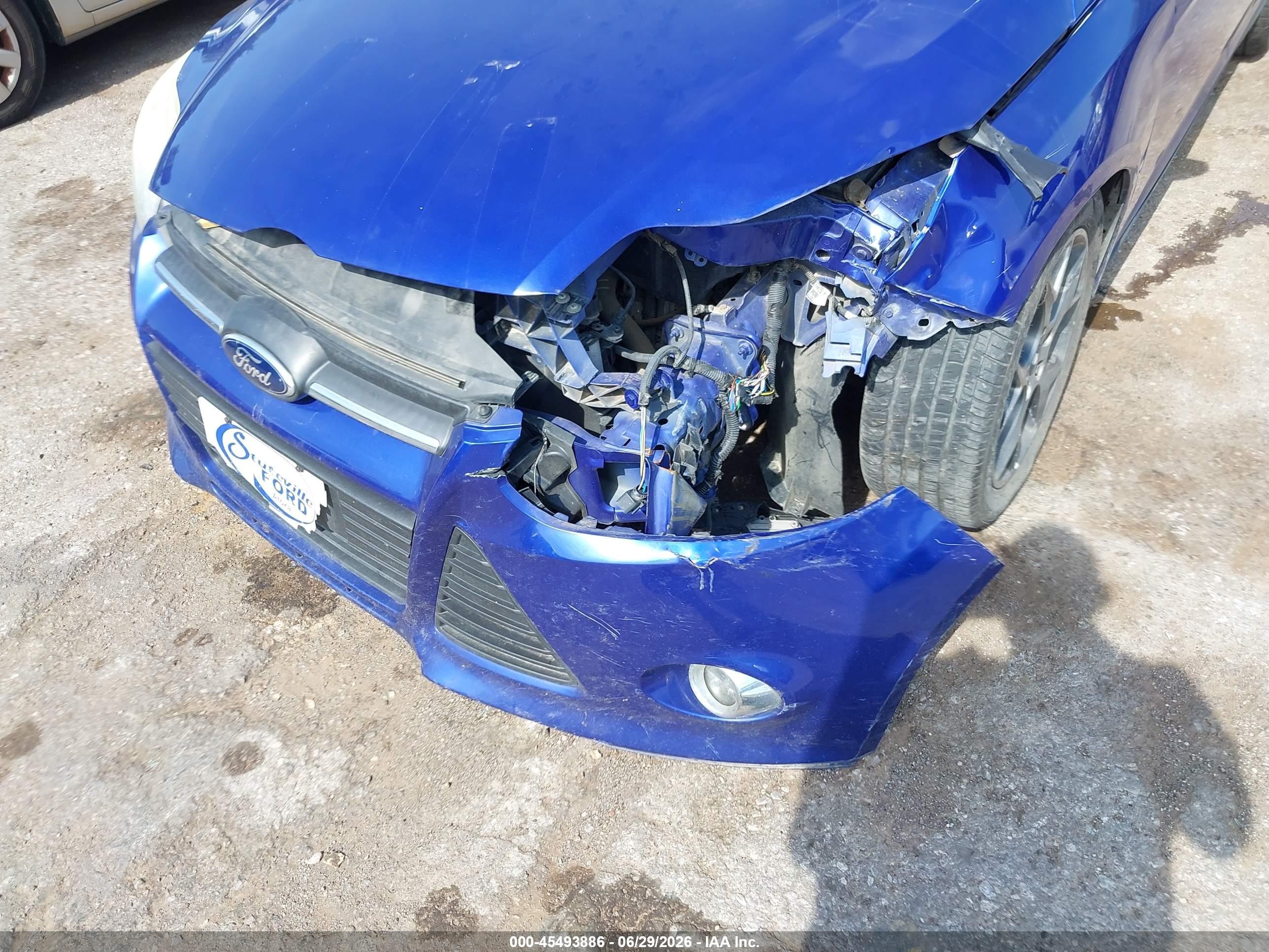 2014 Ford Focus Se Blue vin: 1FADP3K26EL327222