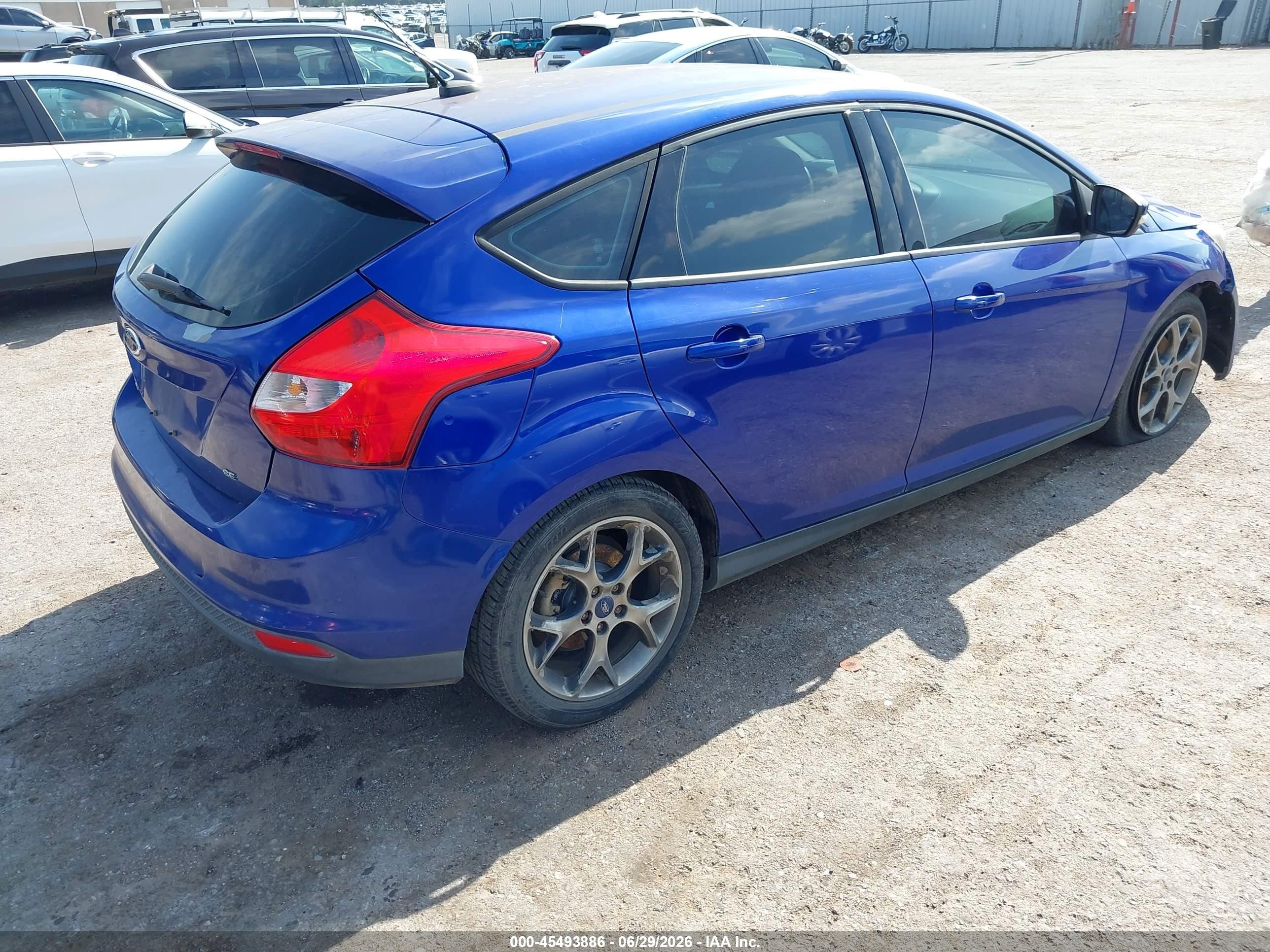 2014 Ford Focus Se Blue vin: 1FADP3K26EL327222