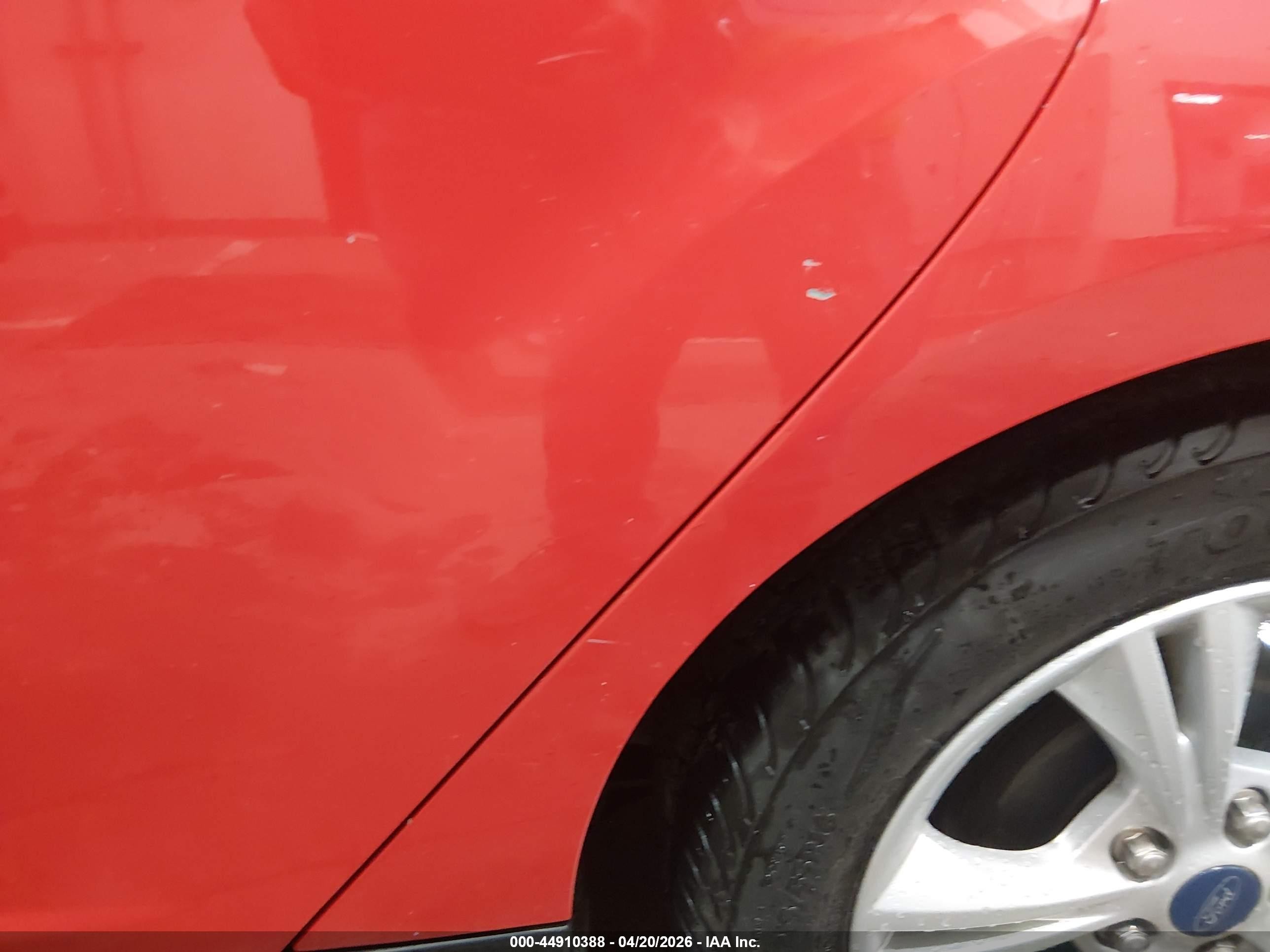 2014 Ford Focus Se Red vin: 1FADP3K26EL373875