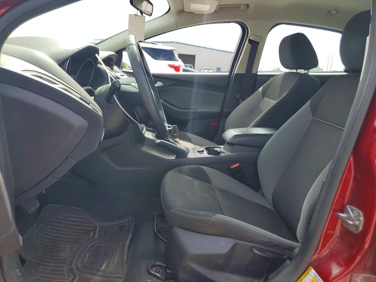 2014 Ford Focus Se Red vin: 1FADP3K26EL375528