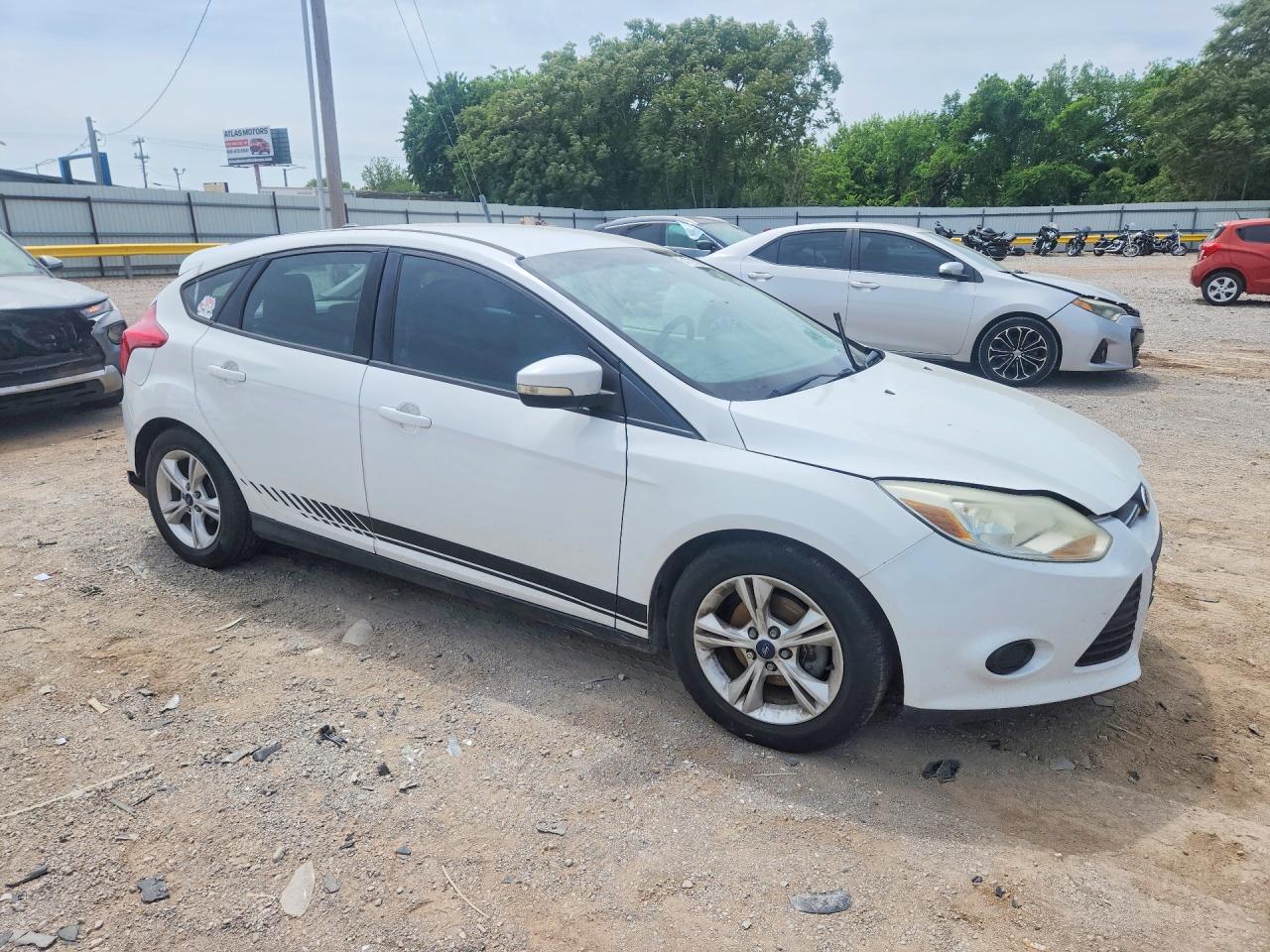 2014 Ford Focus Se White vin: 1FADP3K26EL429877