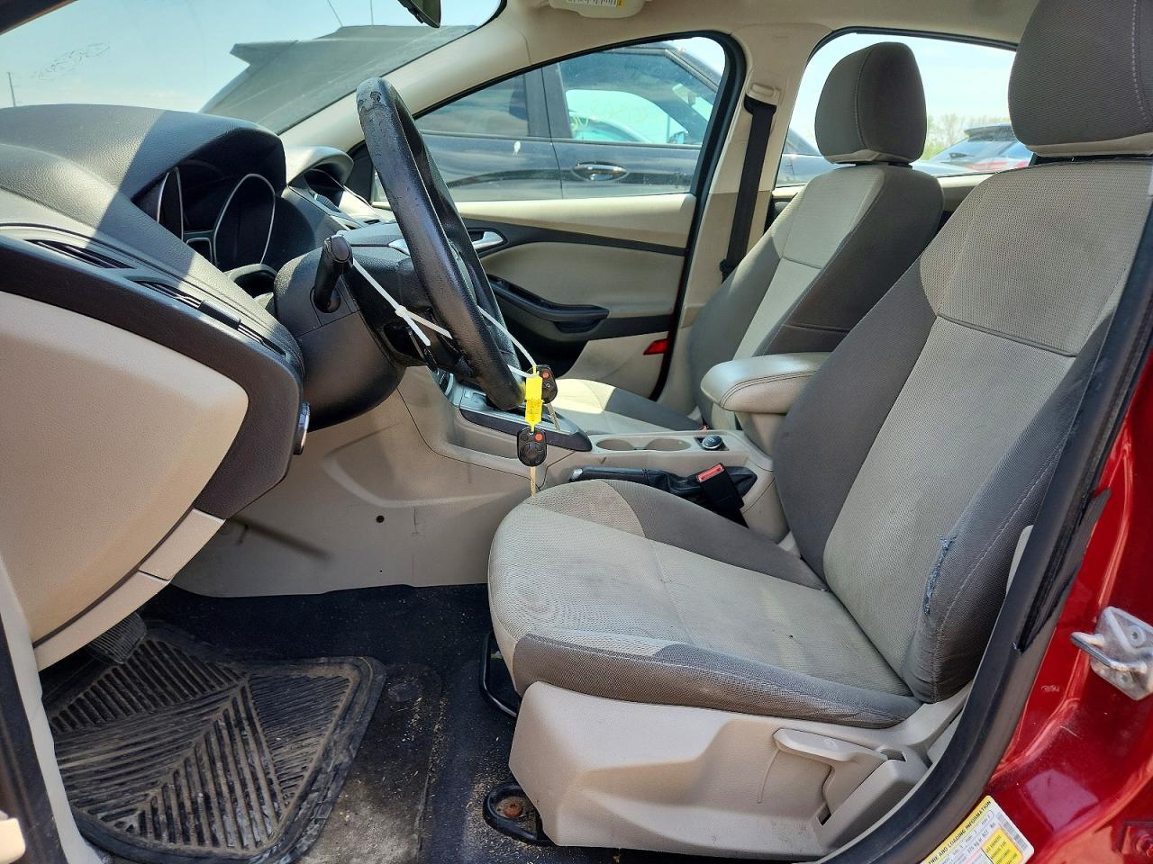 2014 Ford Focus Se Red vin: 1FADP3K26EL439258