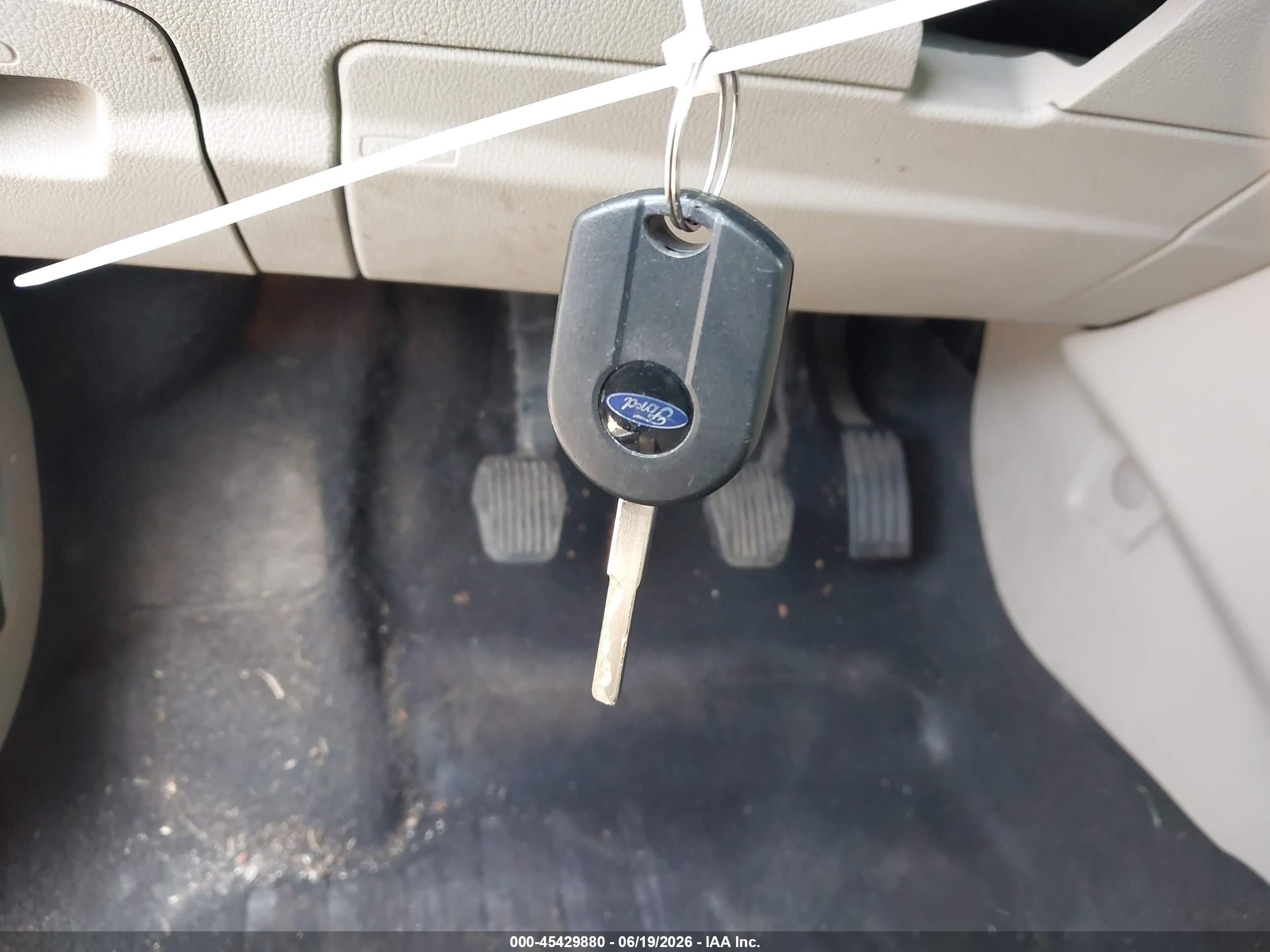 2014 Ford Focus Se Silver vin: 1FADP3K26EL445786