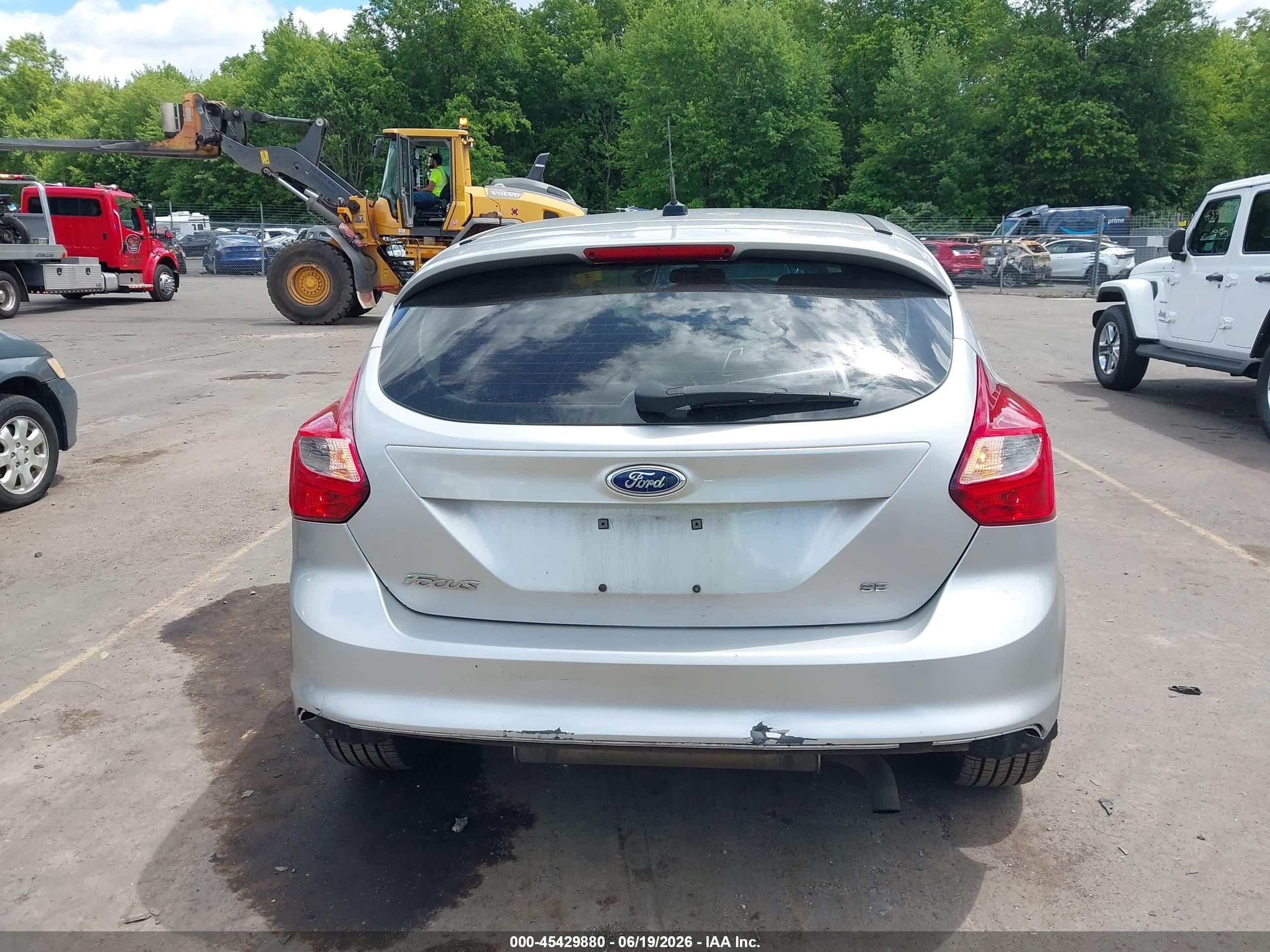 2014 Ford Focus Se Silver vin: 1FADP3K26EL445786