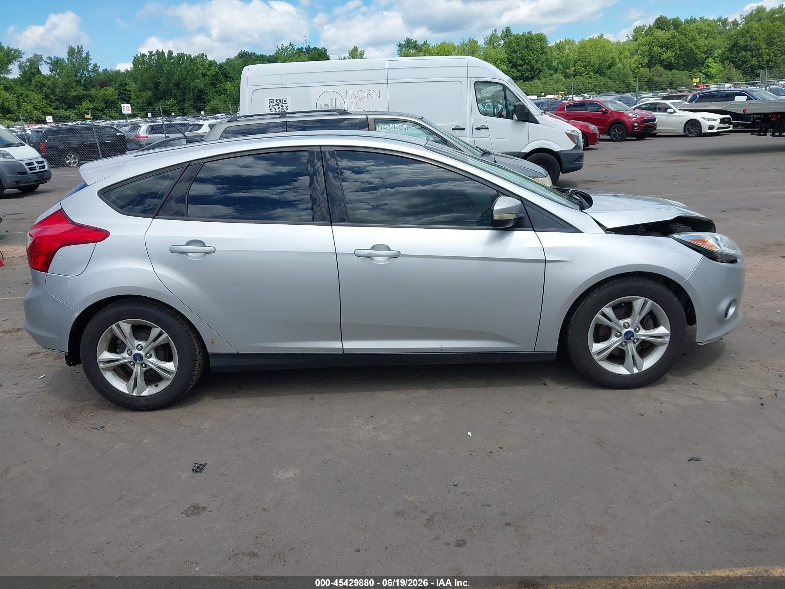 2014 Ford Focus Se Silver vin: 1FADP3K26EL445786