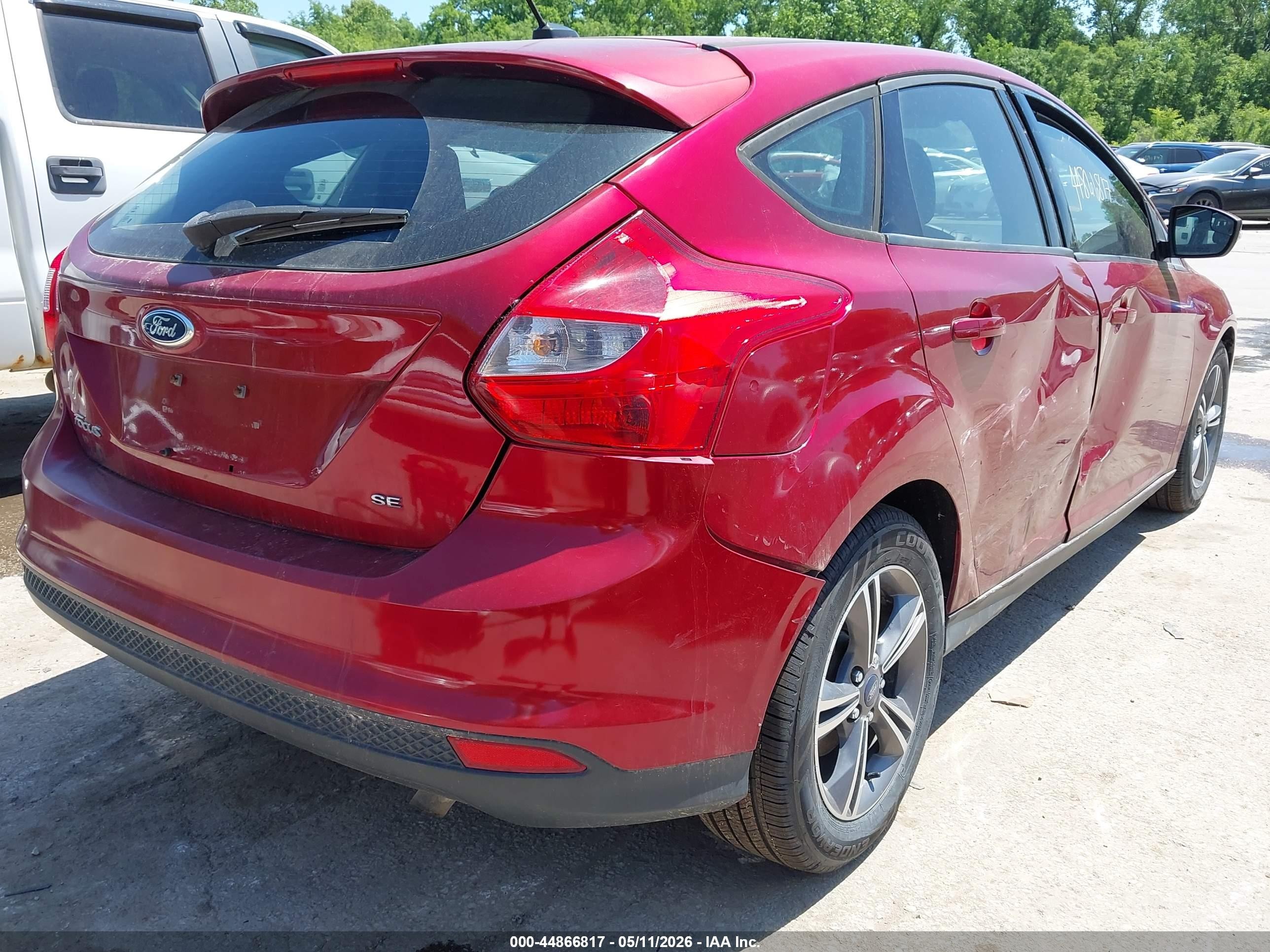 2014 Ford Focus Se Бордовый vin: 1FADP3K26EL453953