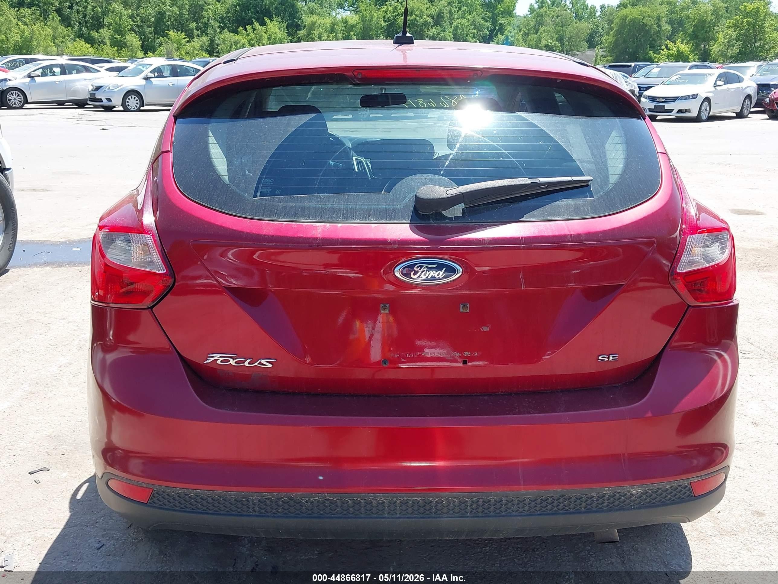 2014 Ford Focus Se Бордовый vin: 1FADP3K26EL453953