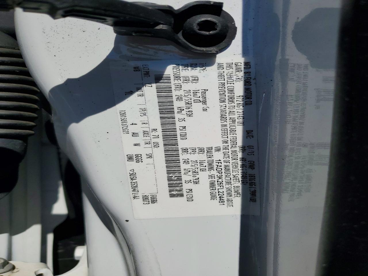 2015 Ford Focus Se White vin: 1FADP3K26FL224481