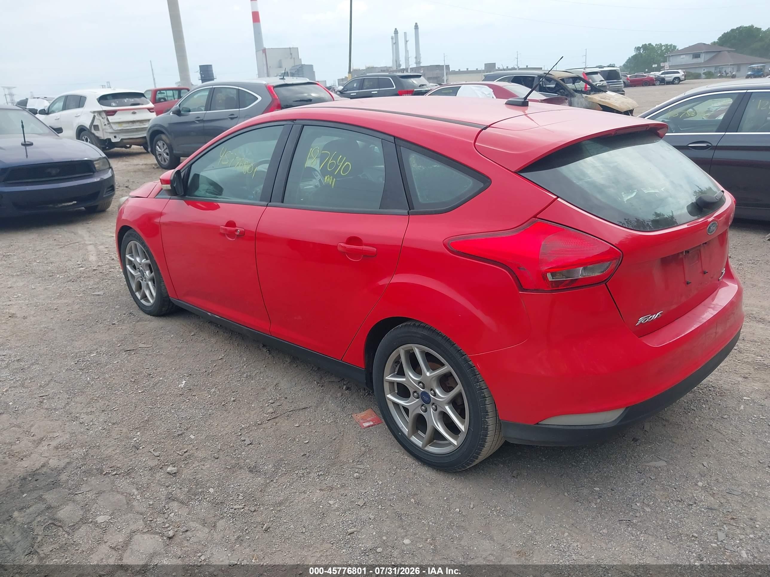 2015 Ford Focus Se Red vin: 1FADP3K26FL229664
