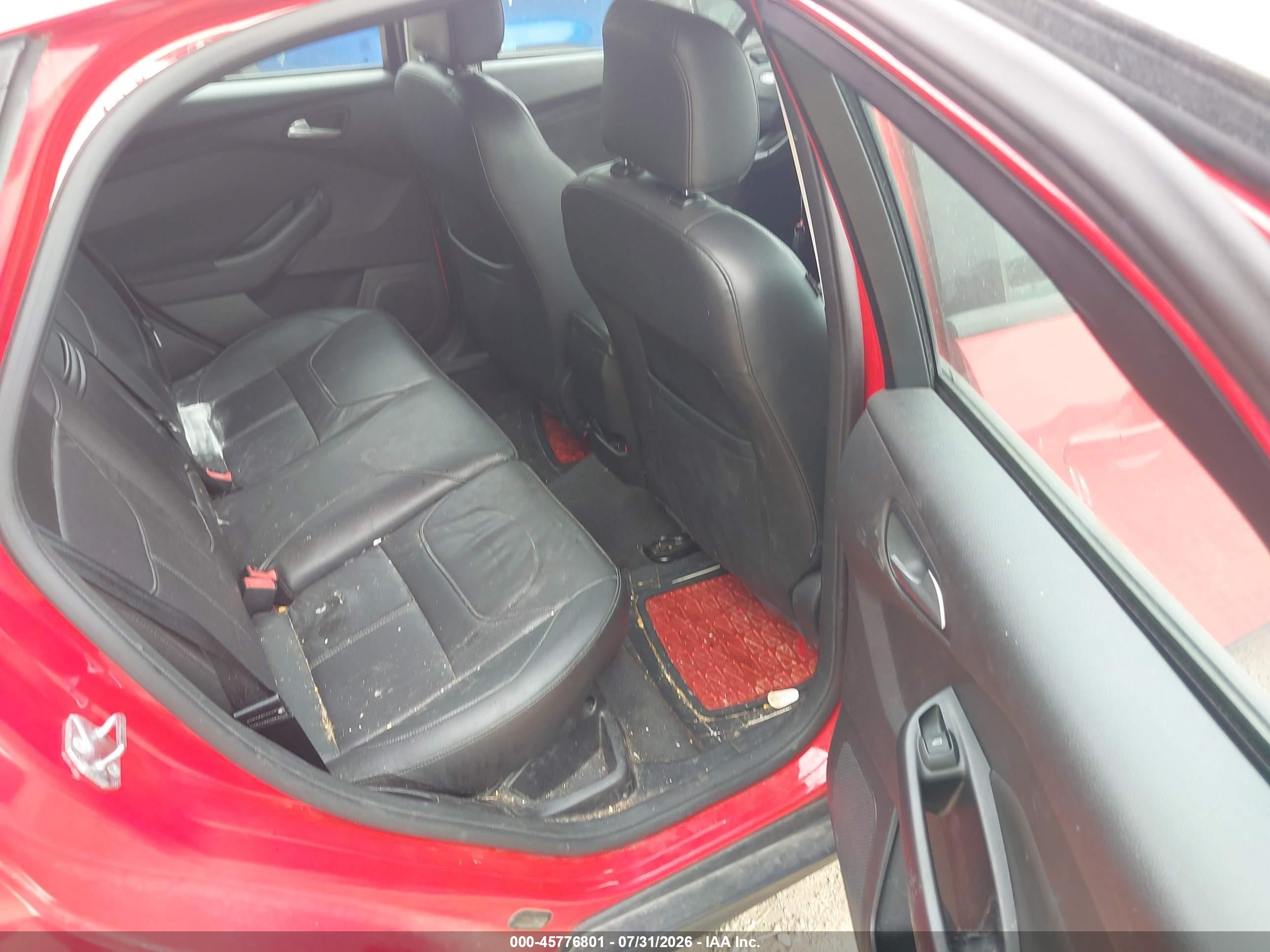 2015 Ford Focus Se Red vin: 1FADP3K26FL229664
