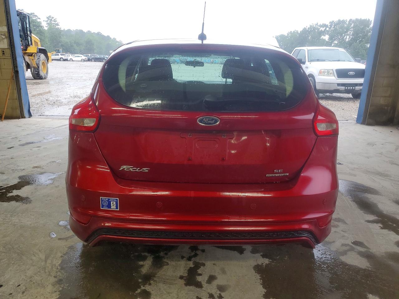 2015 Ford Focus Se Burgundy vin: 1FADP3K26FL251437