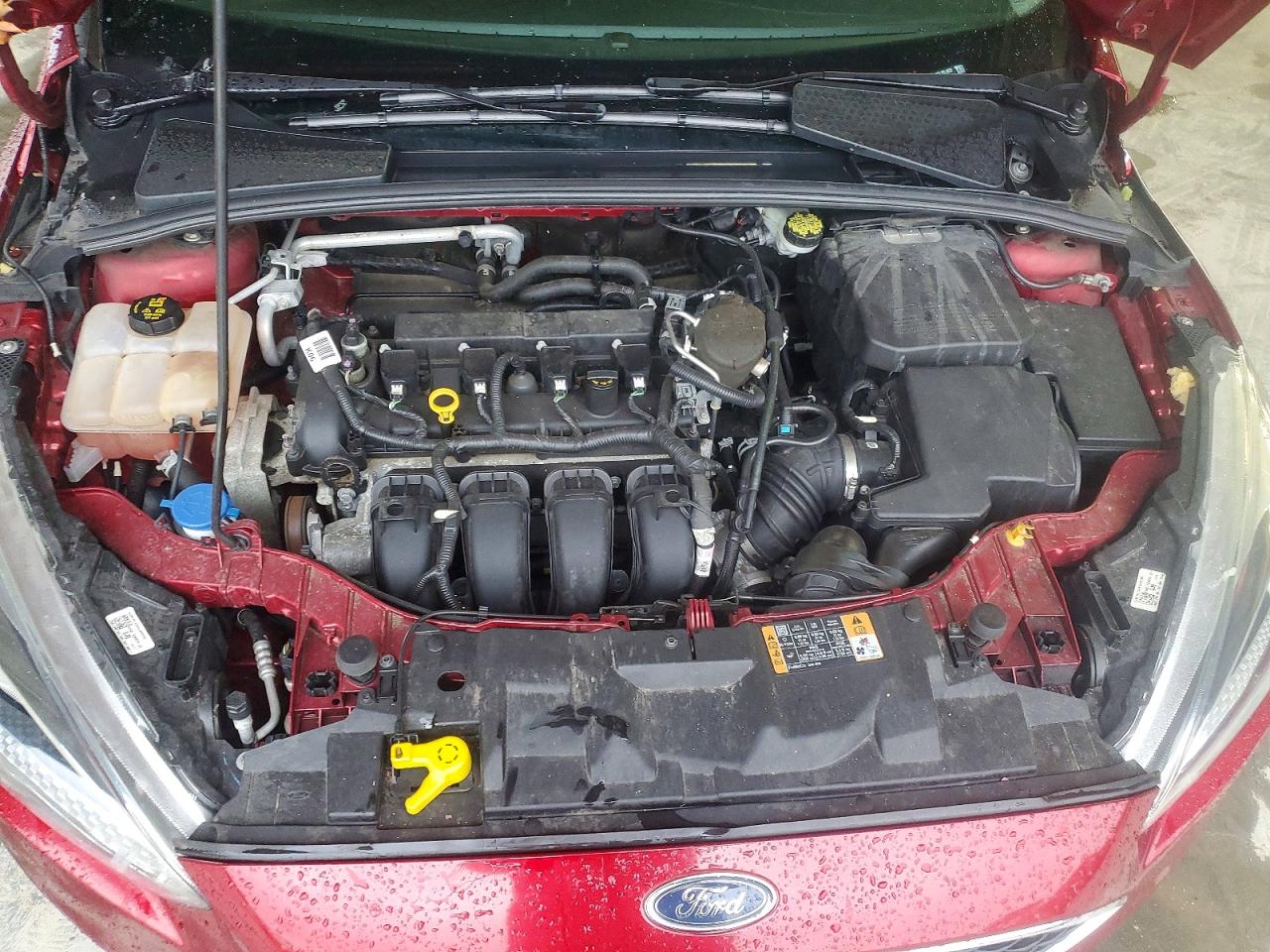 2015 Ford Focus Se Burgundy vin: 1FADP3K26FL251437