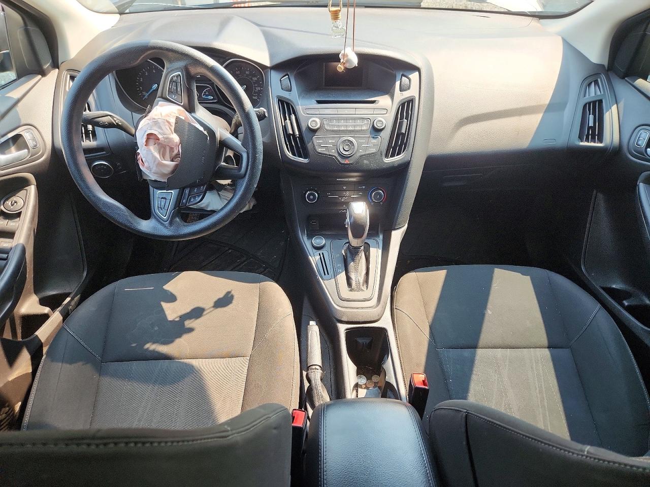 2015 Ford Focus Se Gray vin: 1FADP3K26FL263684