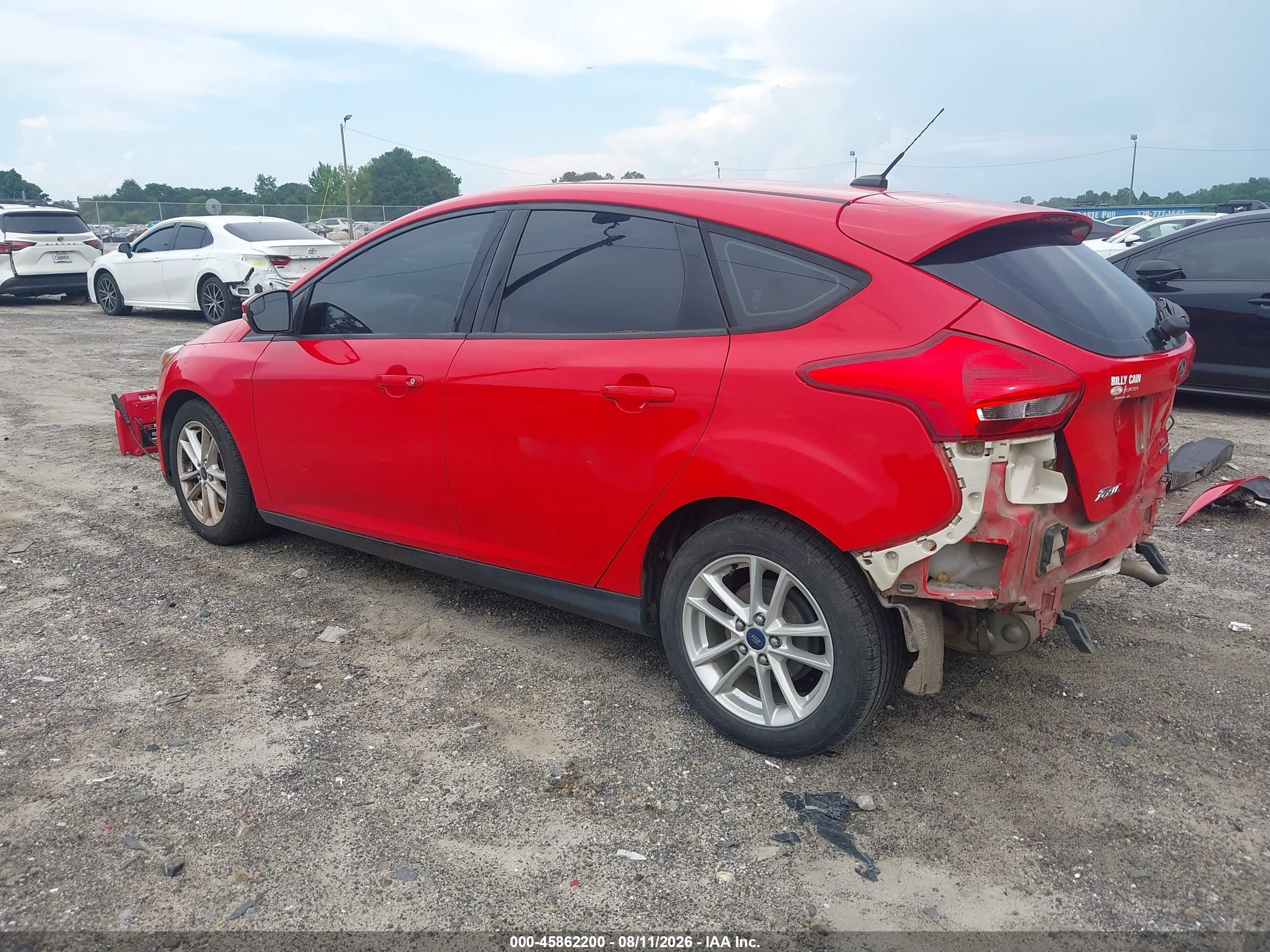 2015 Ford Focus Se Red vin: 1FADP3K26FL291825