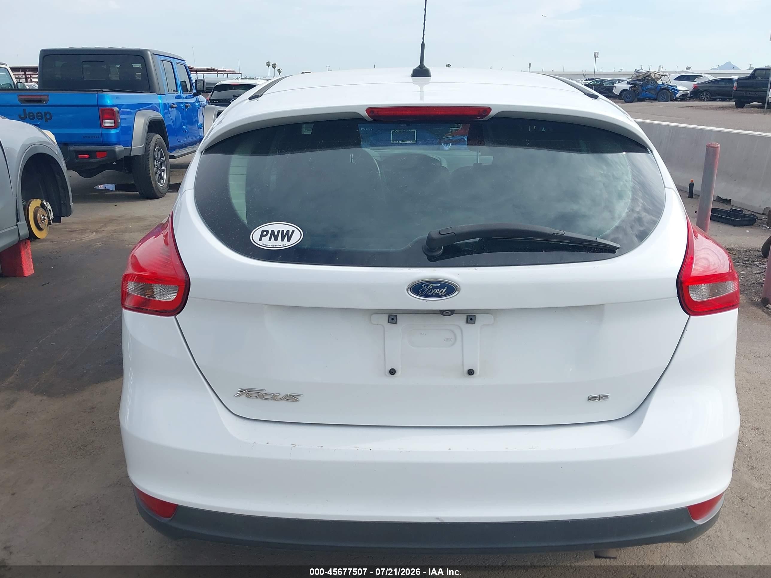 2015 Ford Focus Se White vin: 1FADP3K26FL316111