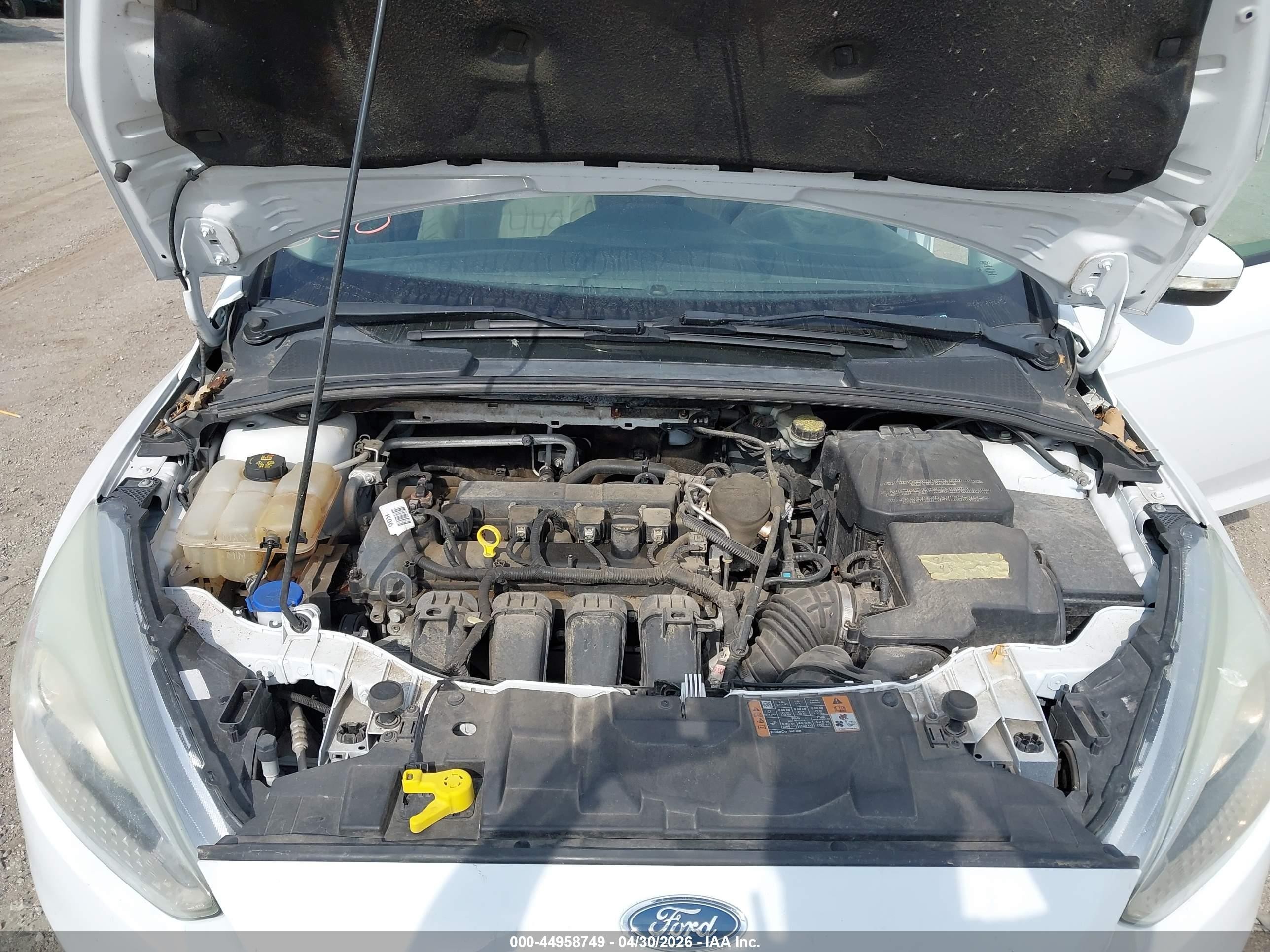 2015 Ford Focus Se White vin: 1FADP3K26FL319039