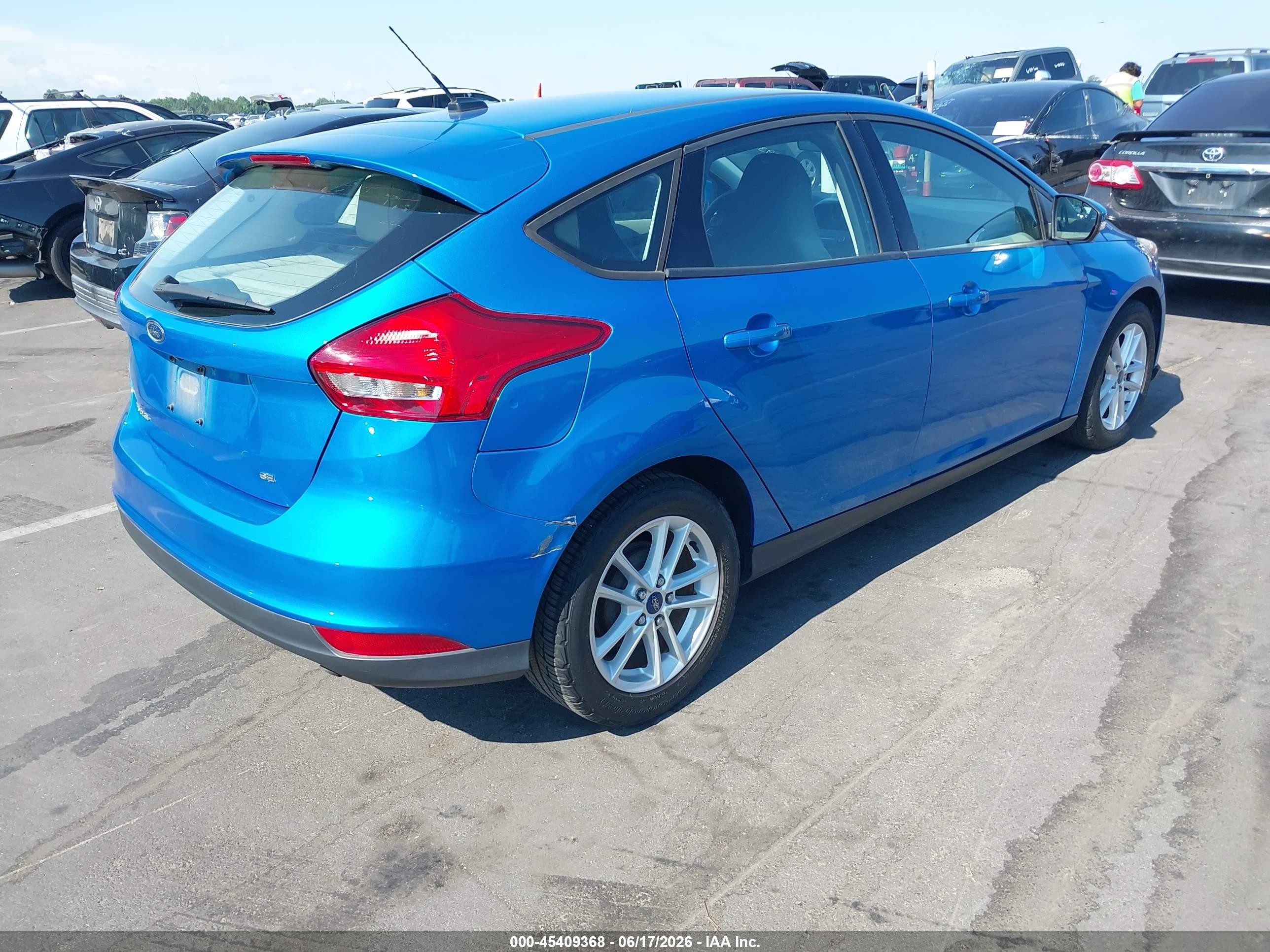 2015 Ford Focus Se Blue vin: 1FADP3K26FL319297