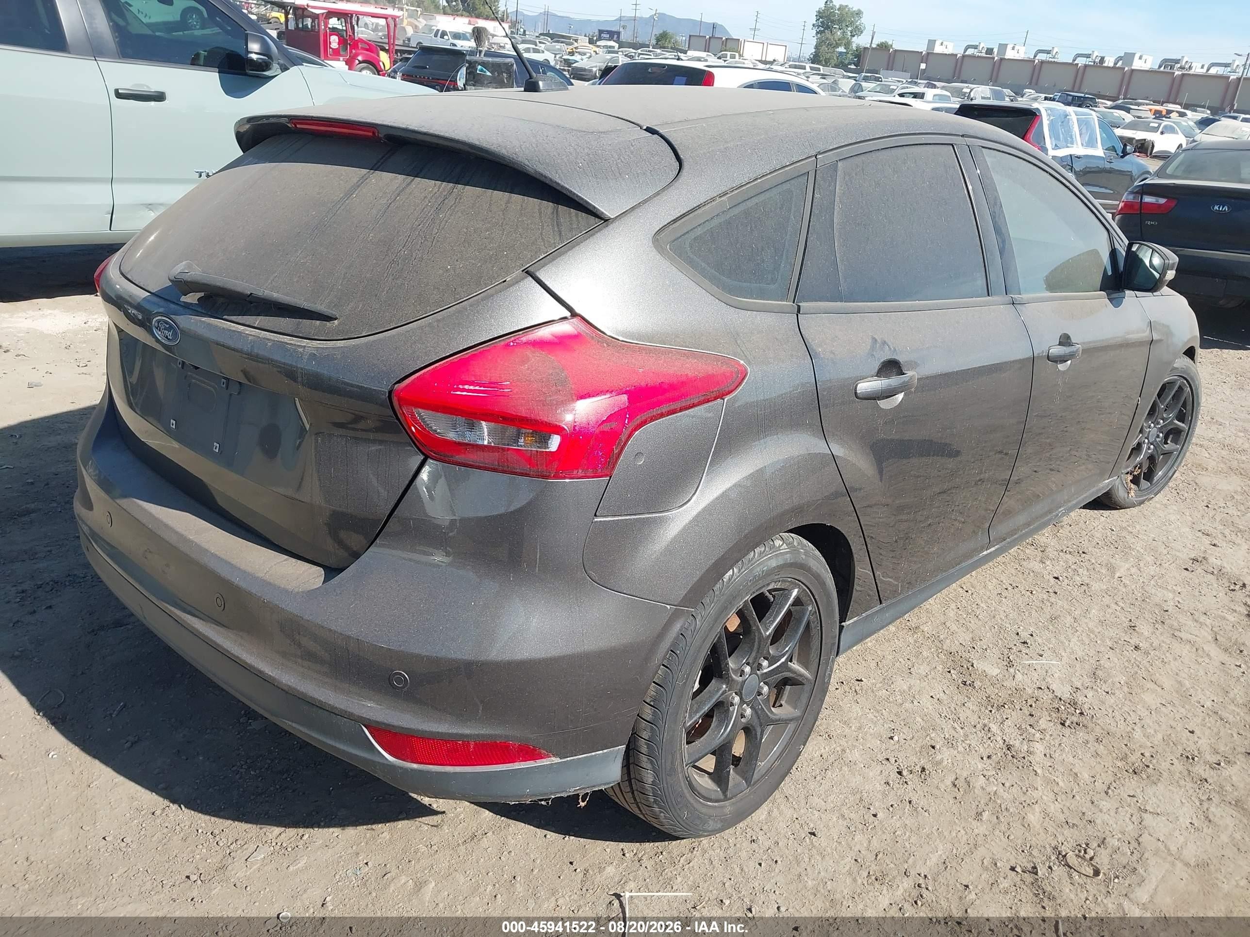 2015 Ford Focus Se Gray vin: 1FADP3K26FL324418