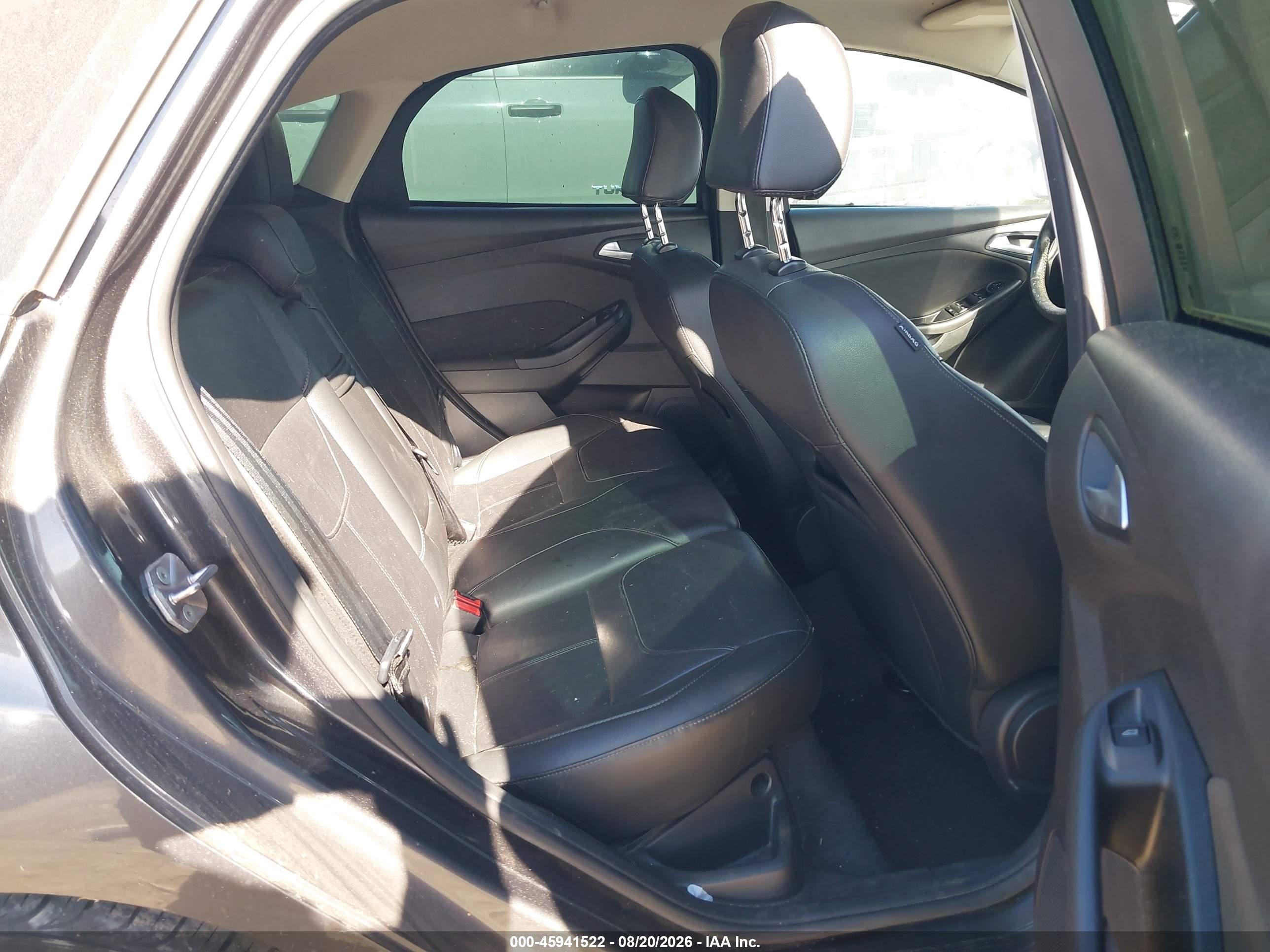 2015 Ford Focus Se Gray vin: 1FADP3K26FL324418