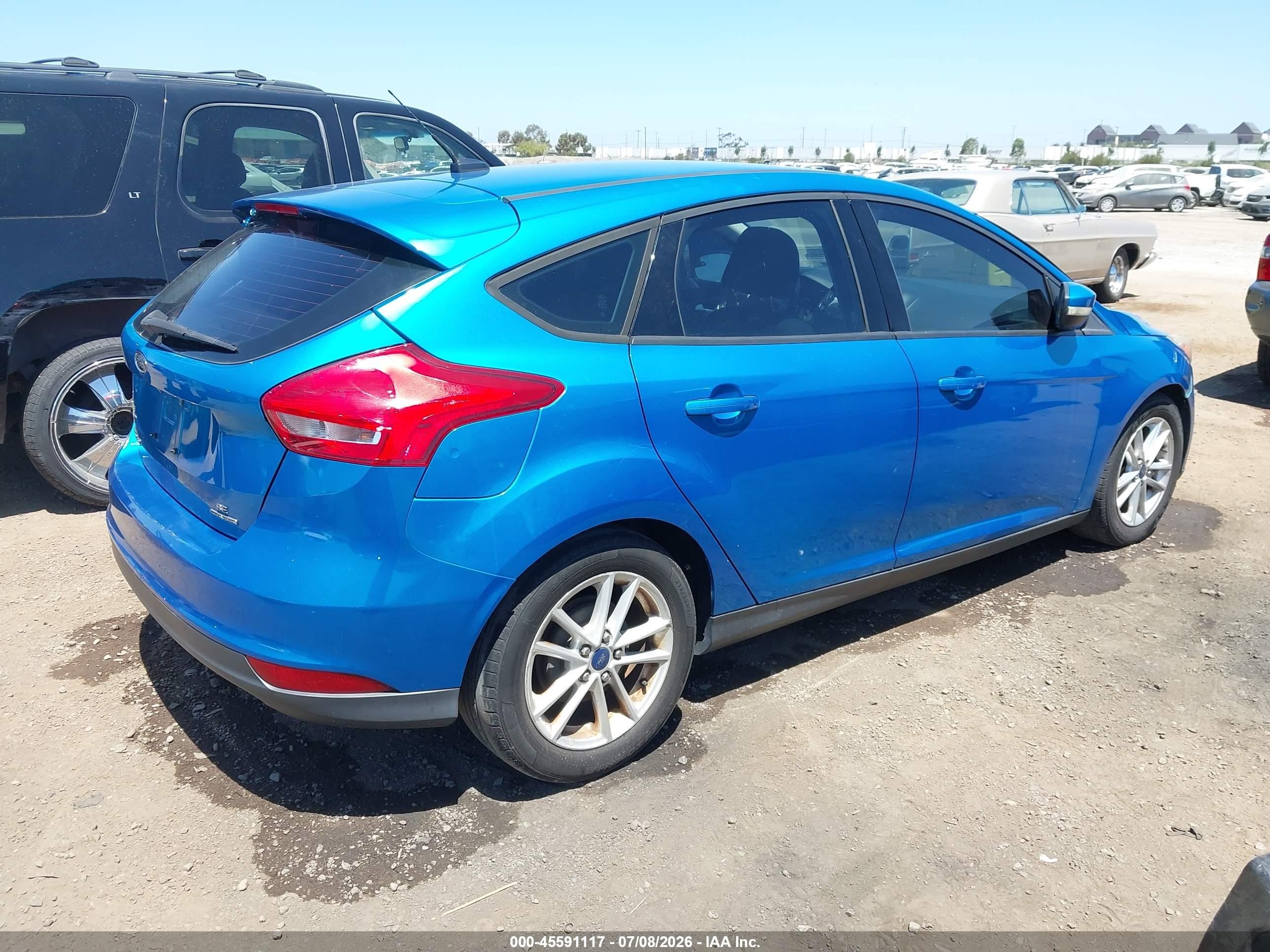2015 Ford Focus Se Blue vin: 1FADP3K26FL325343