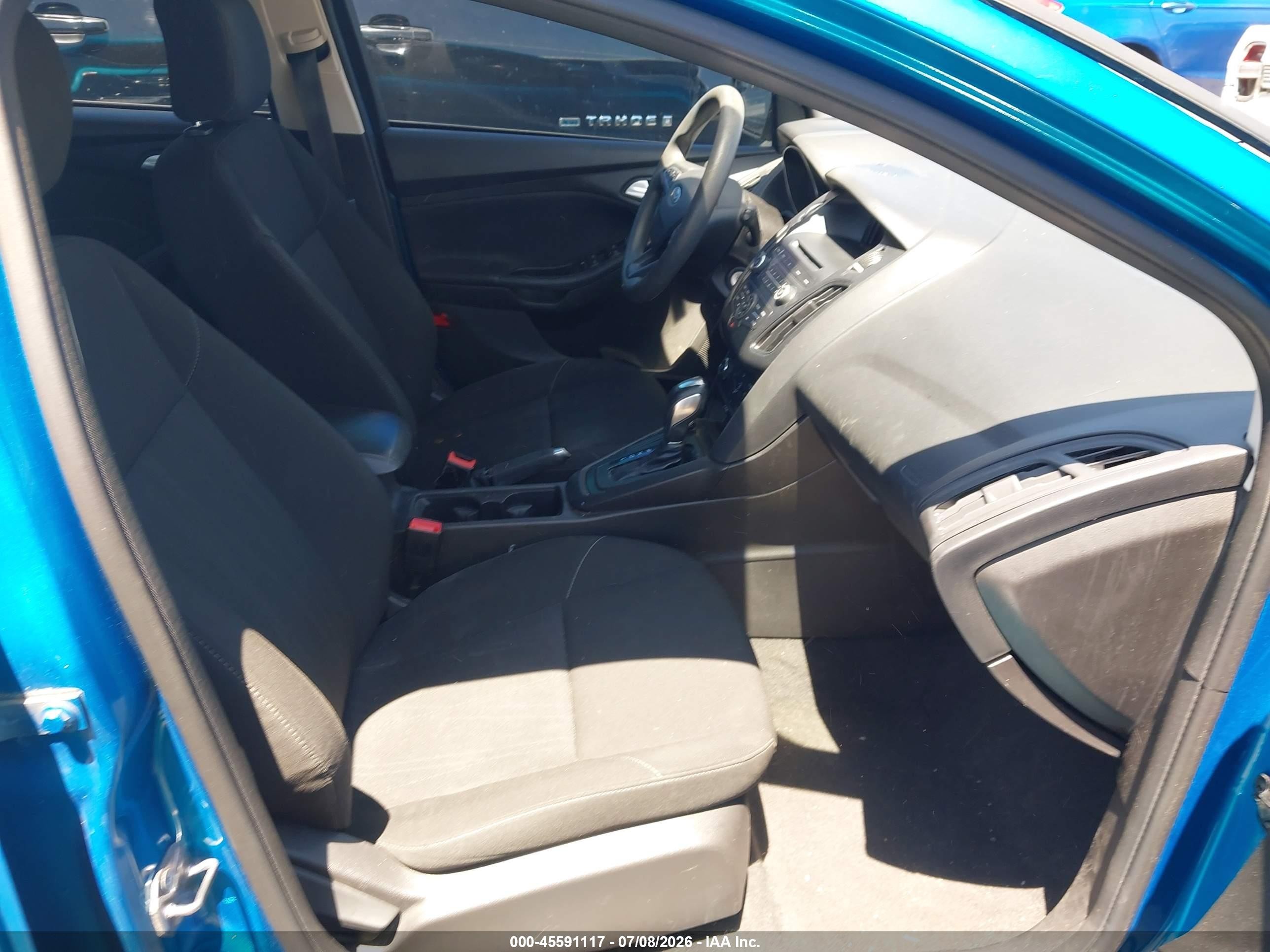 2015 Ford Focus Se Blue vin: 1FADP3K26FL325343