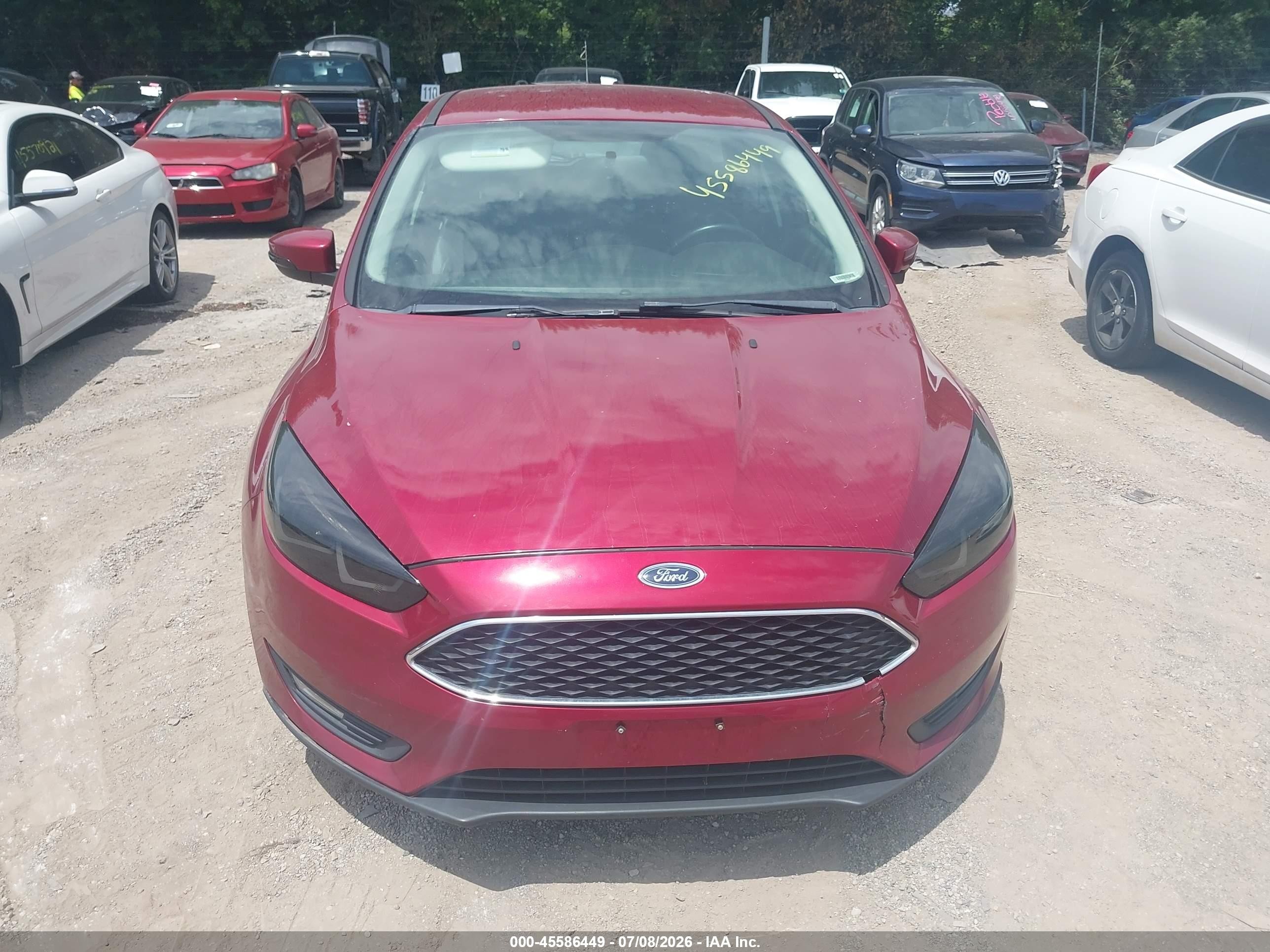 2015 Ford Focus Se Red vin: 1FADP3K26FL344247